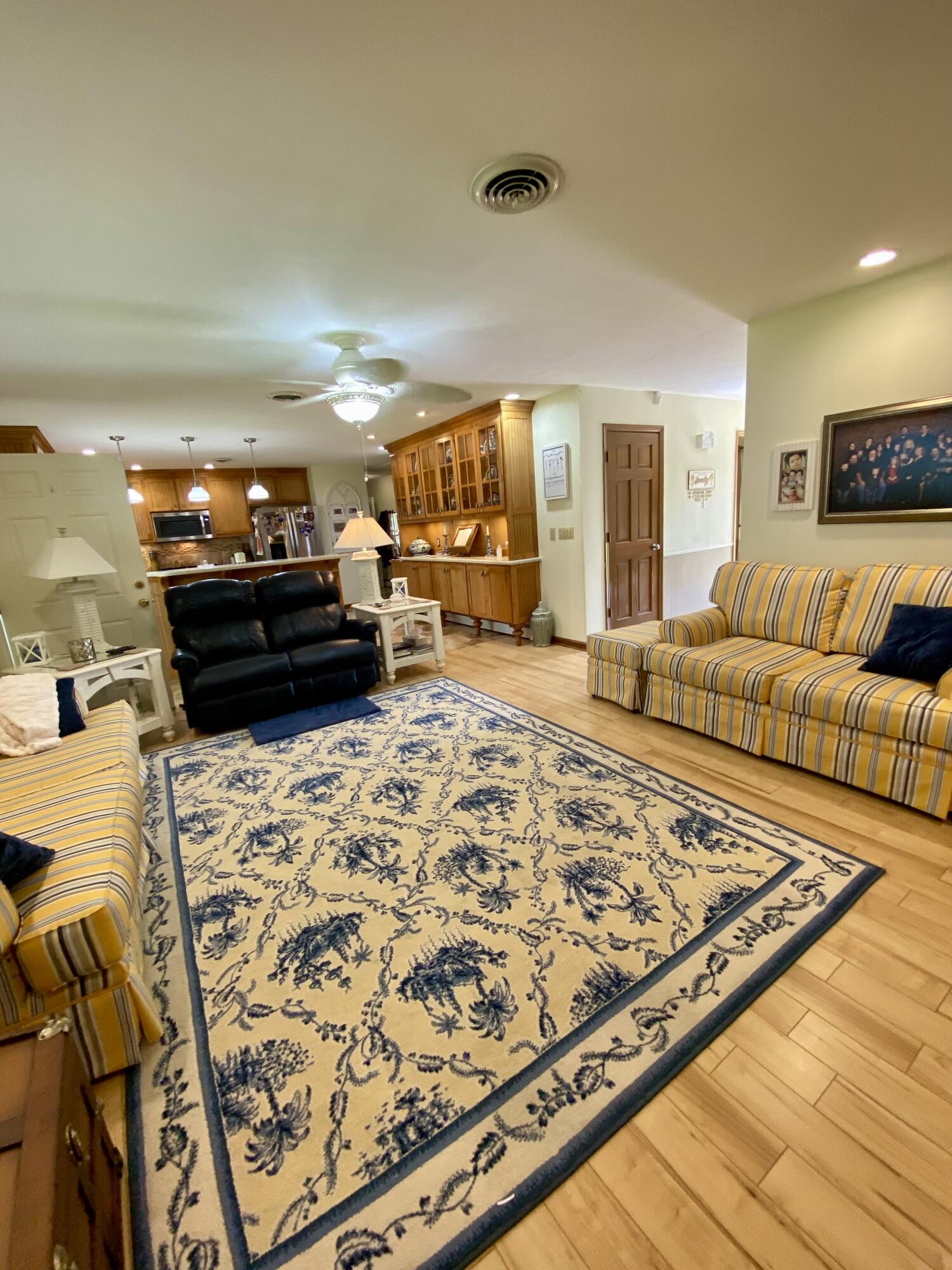 1605 South Park Avenue Property Photo 34