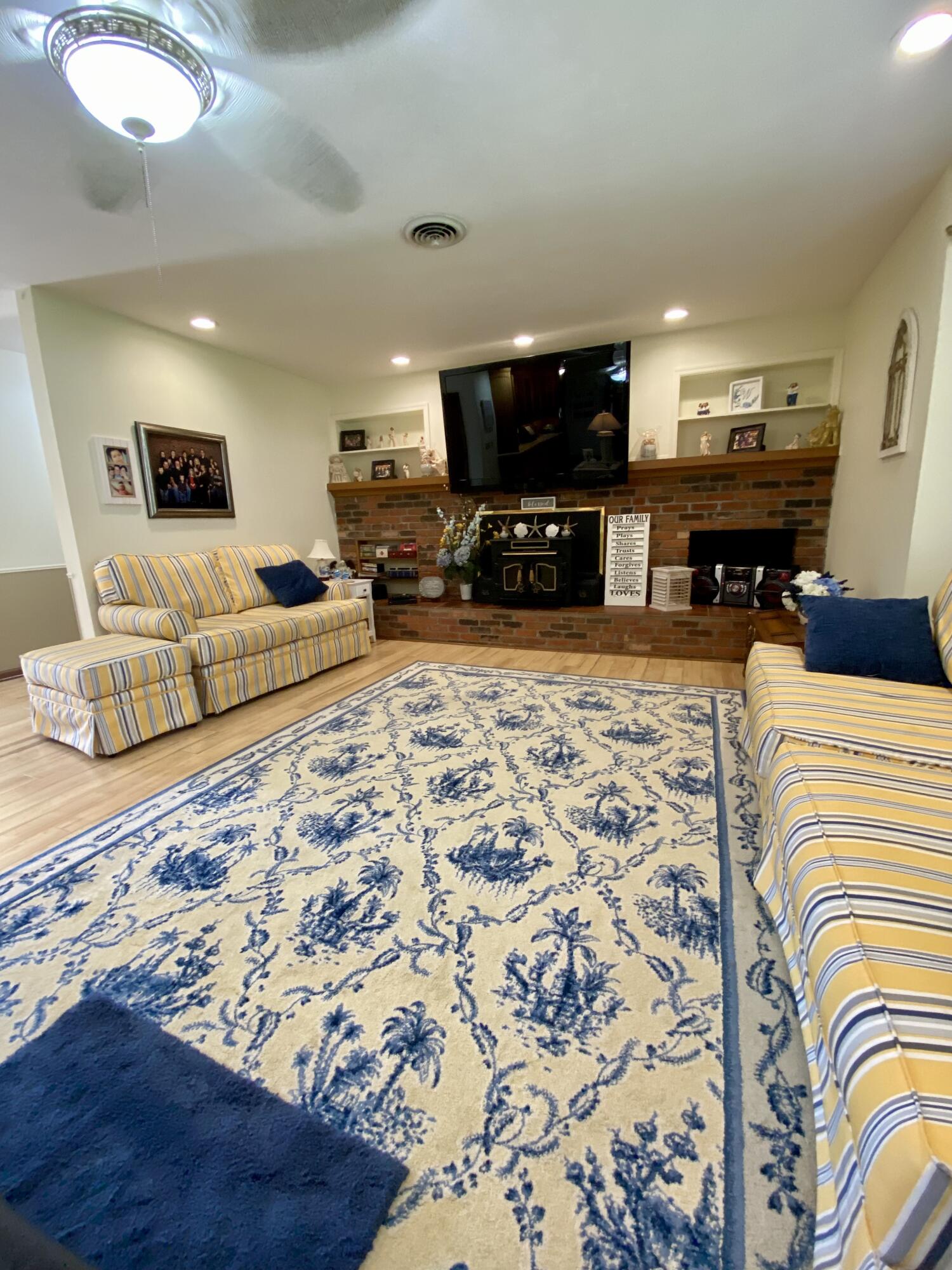 1605 South Park Avenue Property Photo 35