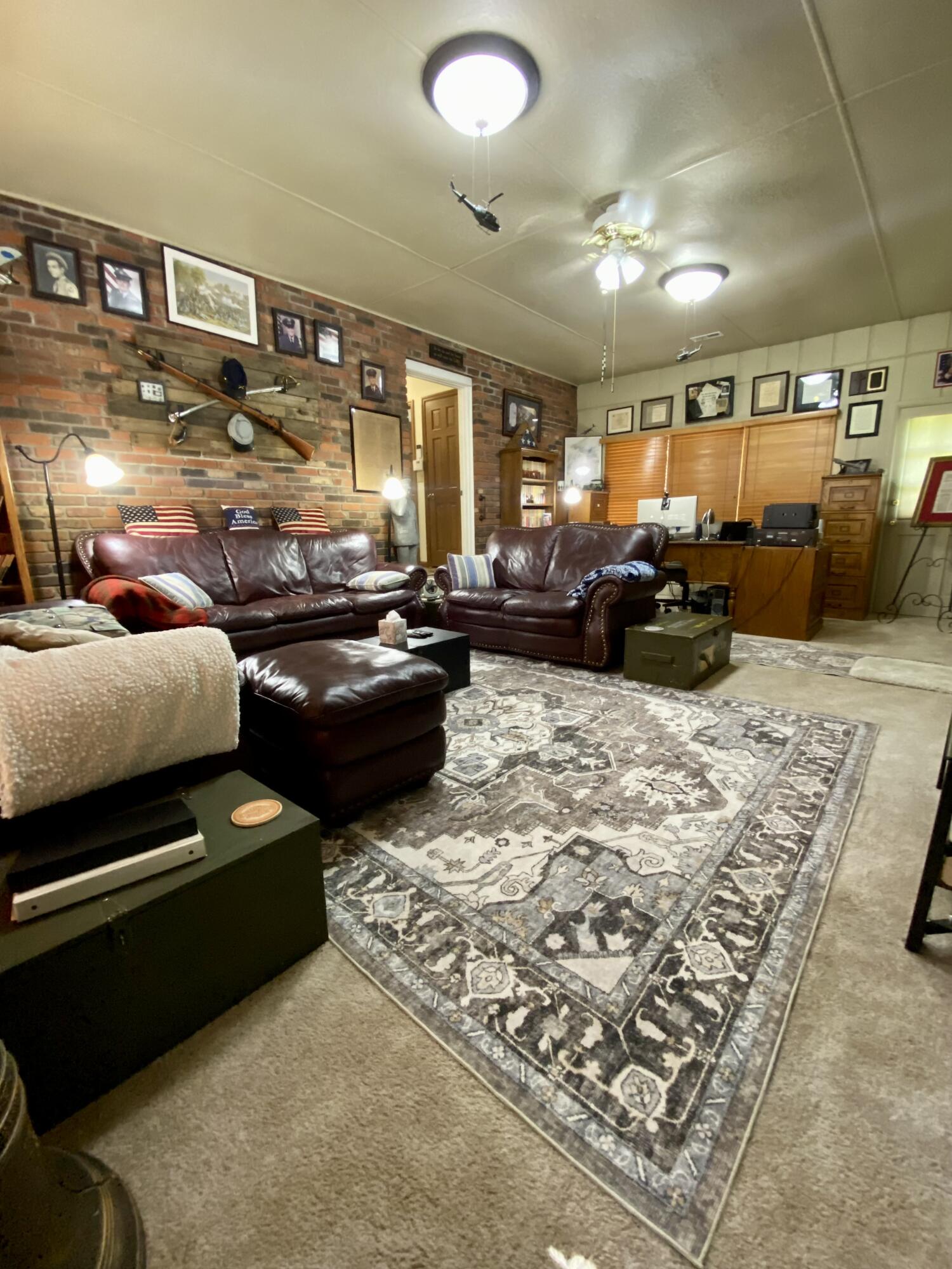 1605 South Park Avenue Property Photo 40