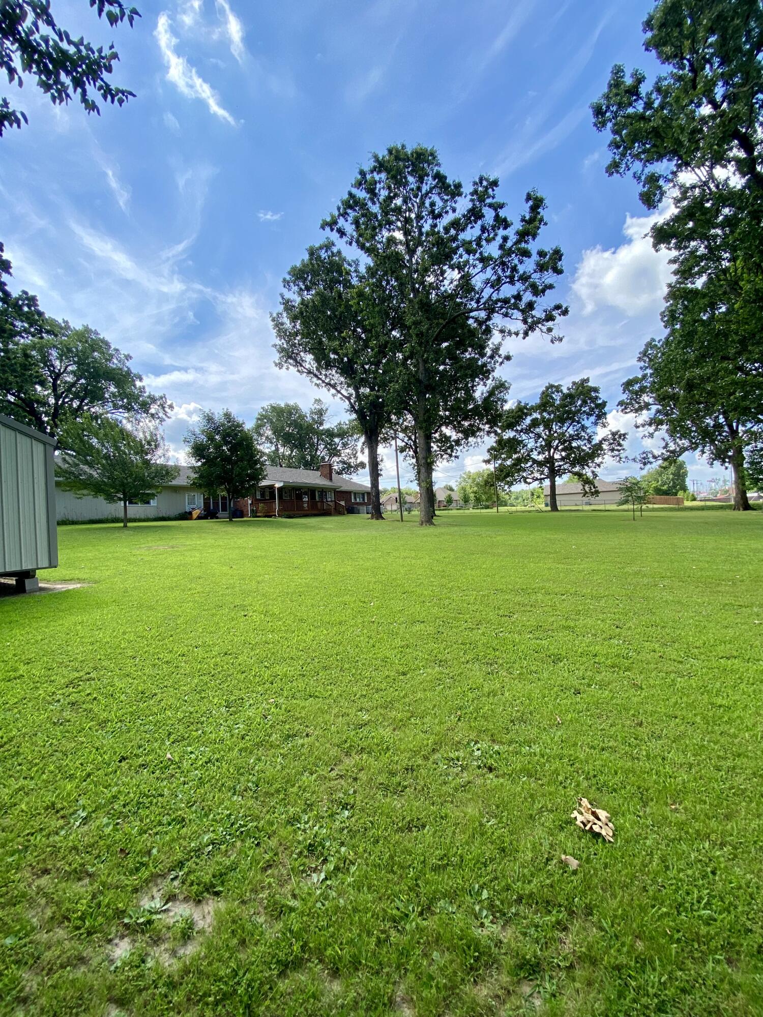 1605 South Park Avenue Property Photo 53