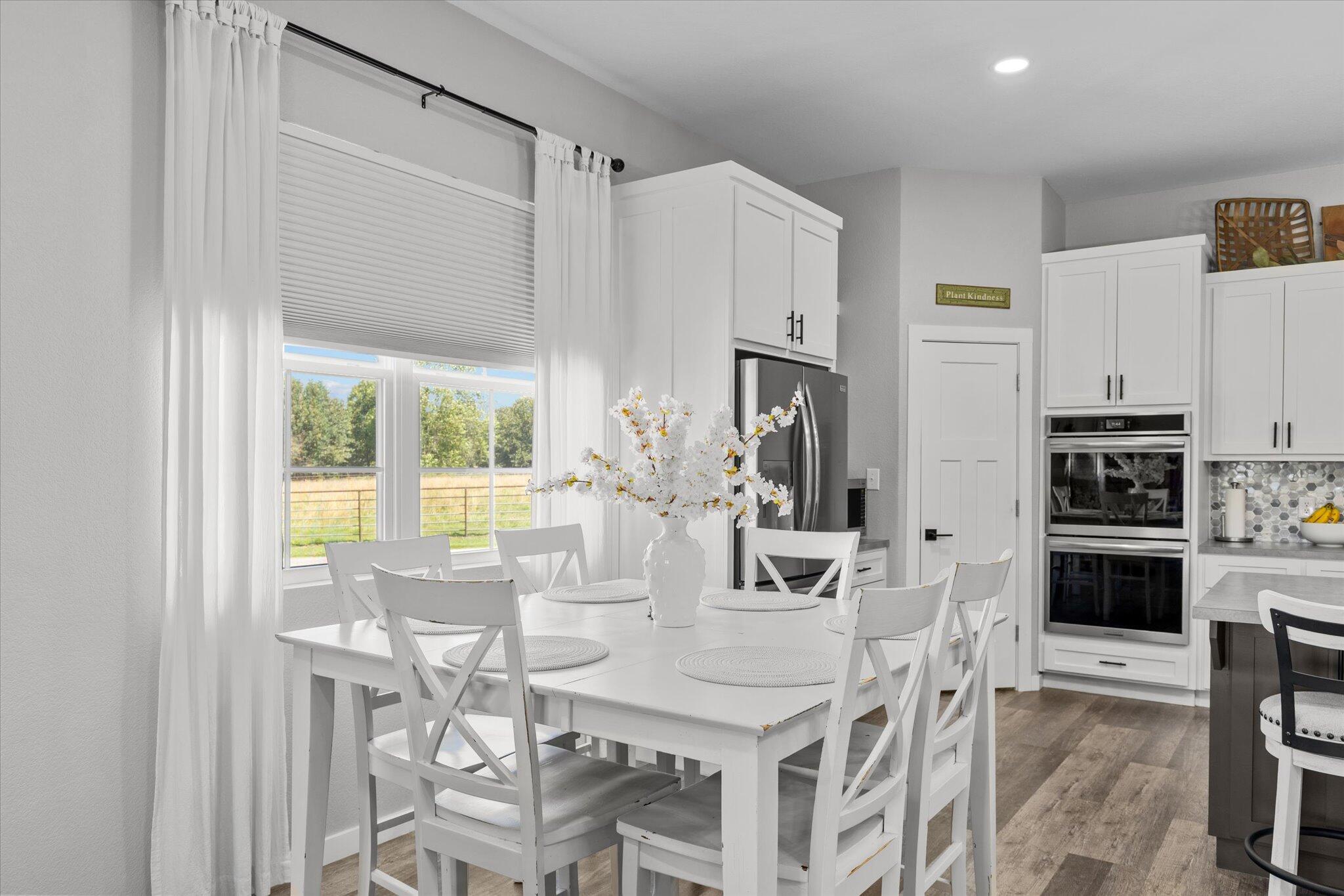 24672 Sunset Lane Property Photo 8