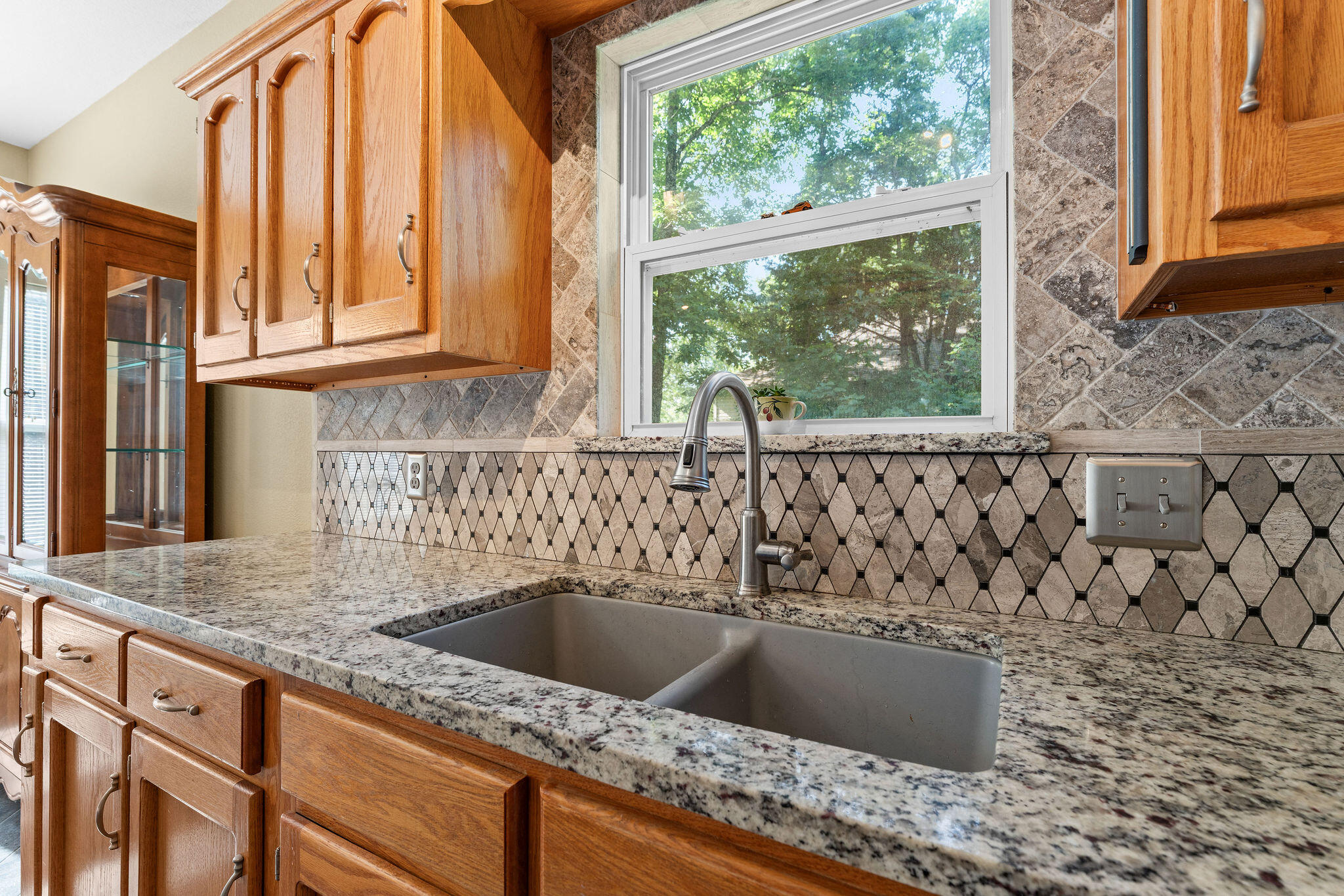 519 Iowa Colony Road Property Photo 7