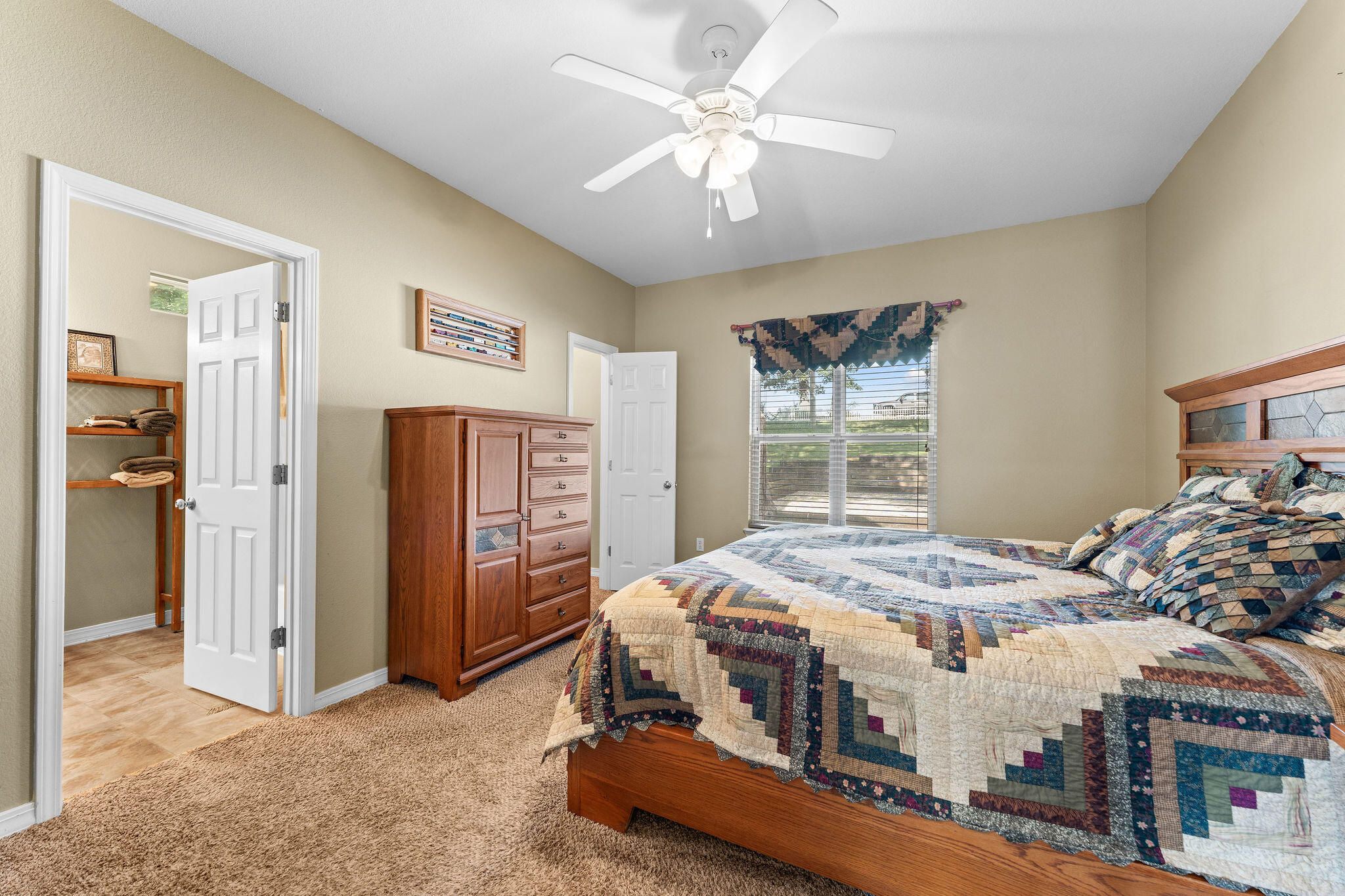 519 Iowa Colony Road Property Photo 10