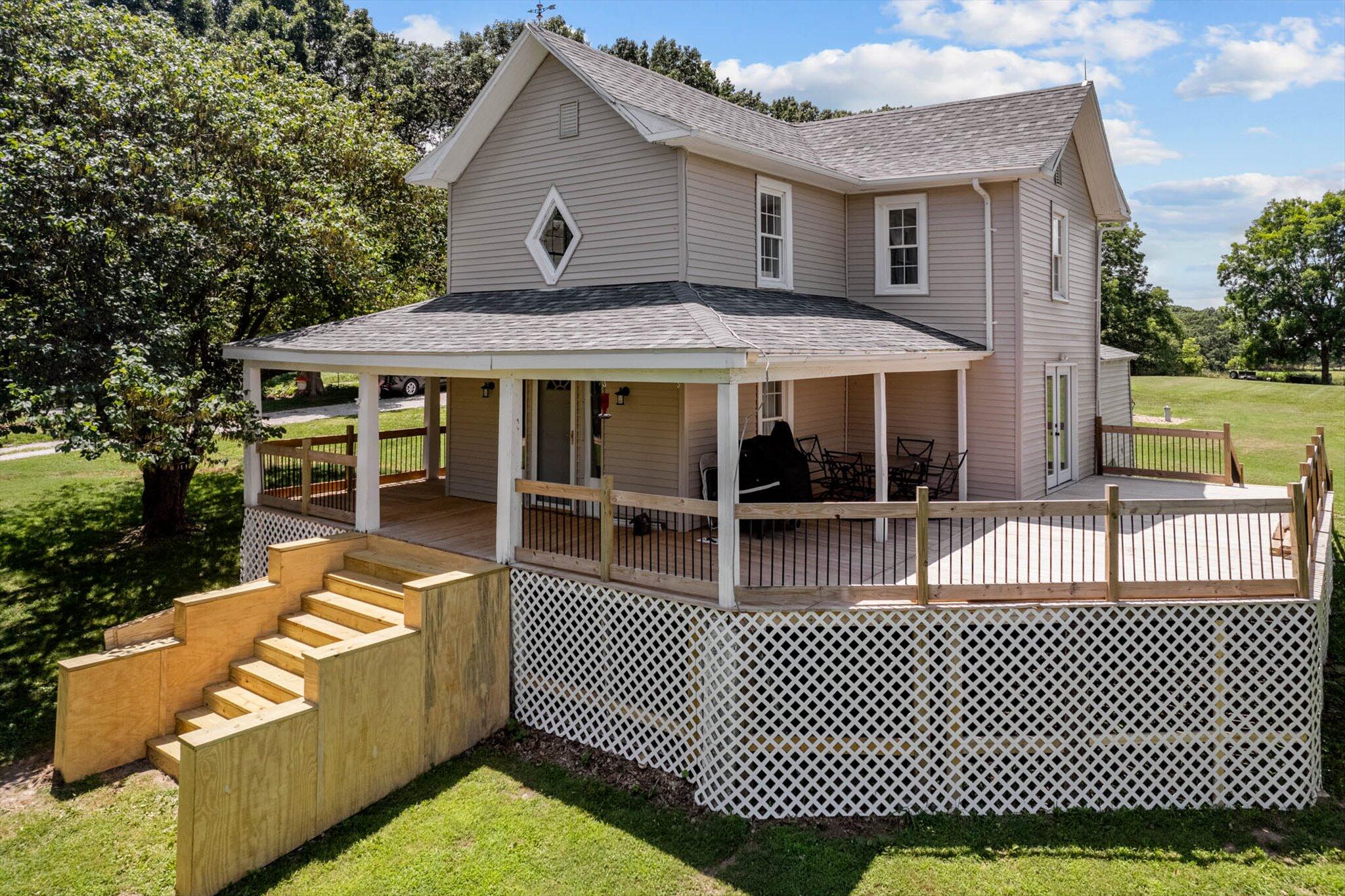 289 Backyard Street Property Photo 4