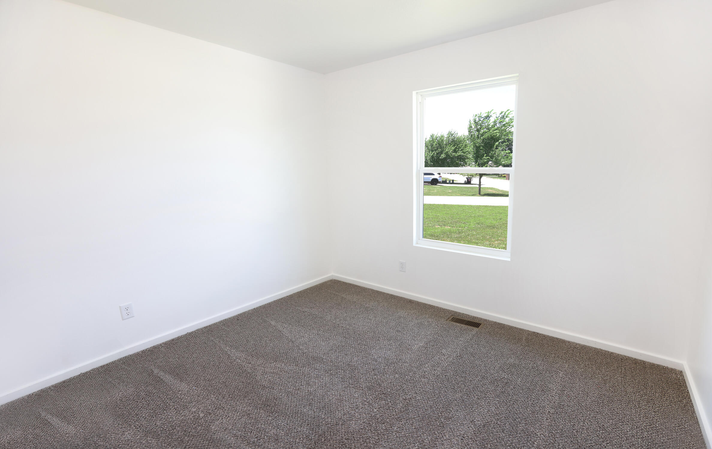 350 Towne Loop Property Photo 16