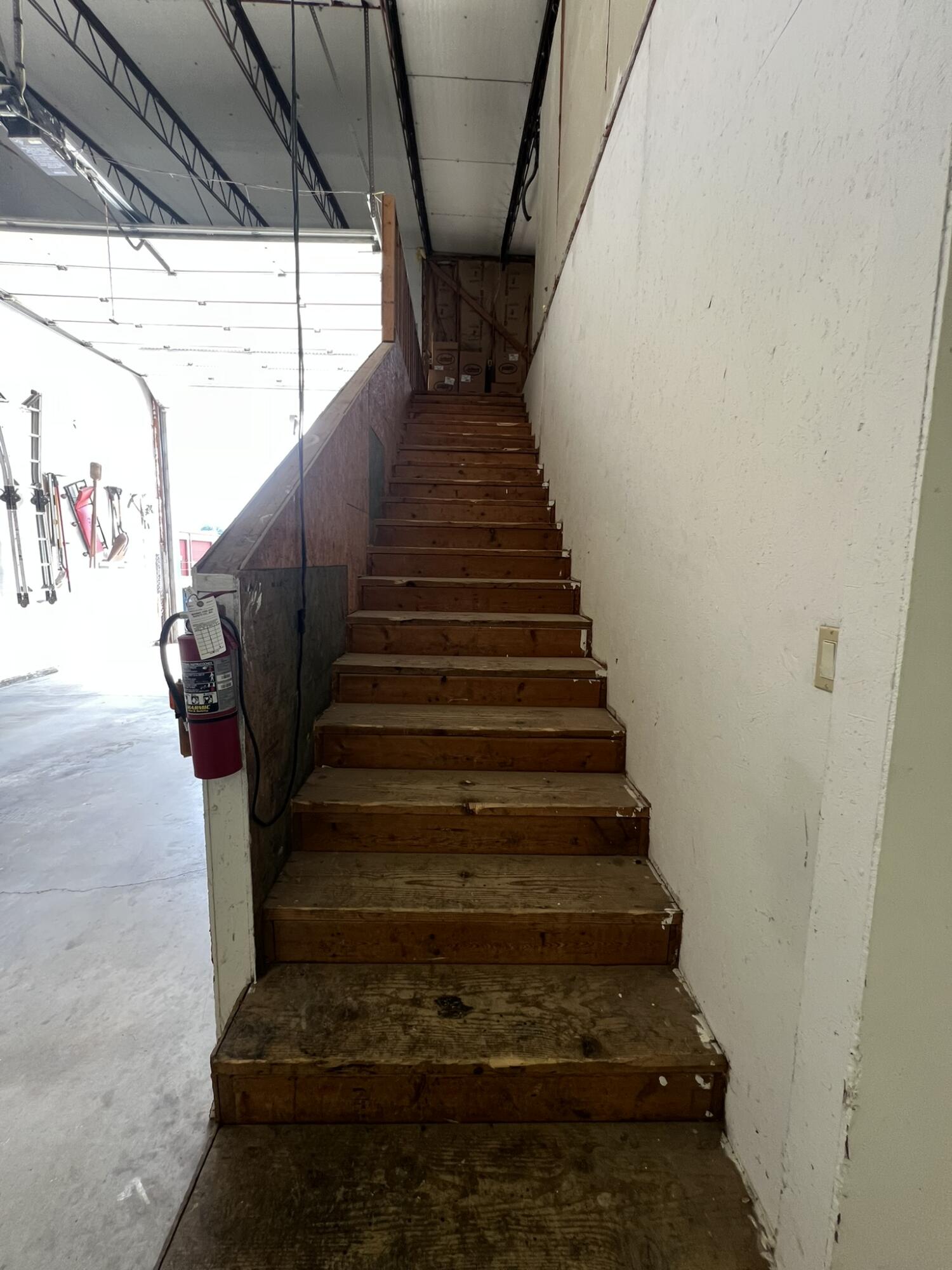 1223 South Ash Street Street Property Photo 8