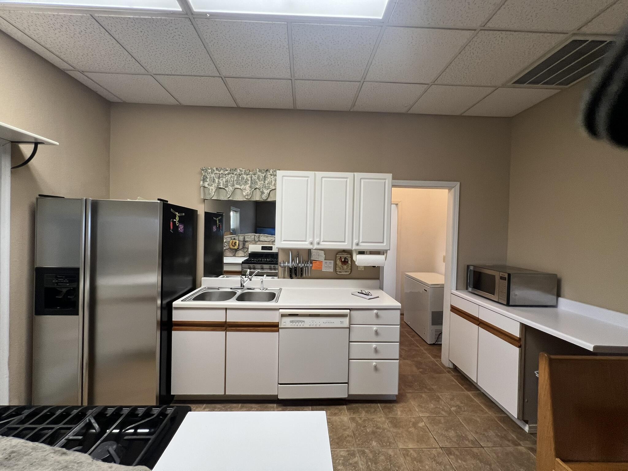 1223 South Ash Street Street Property Photo 14