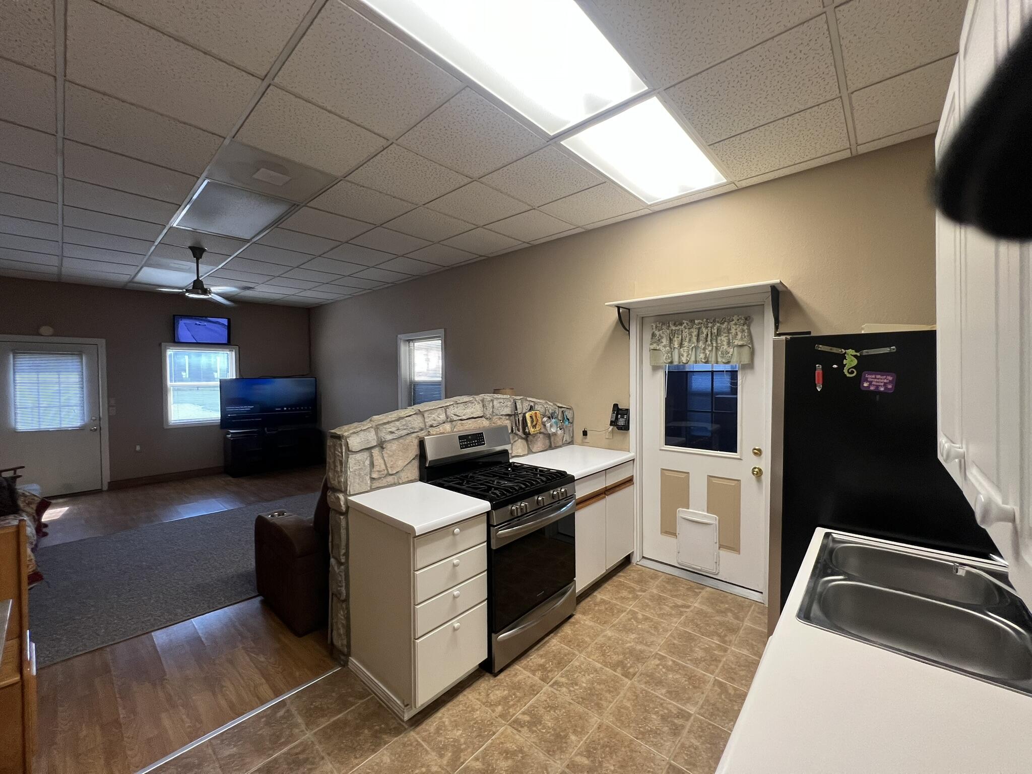 1223 South Ash Street Street Property Photo 16
