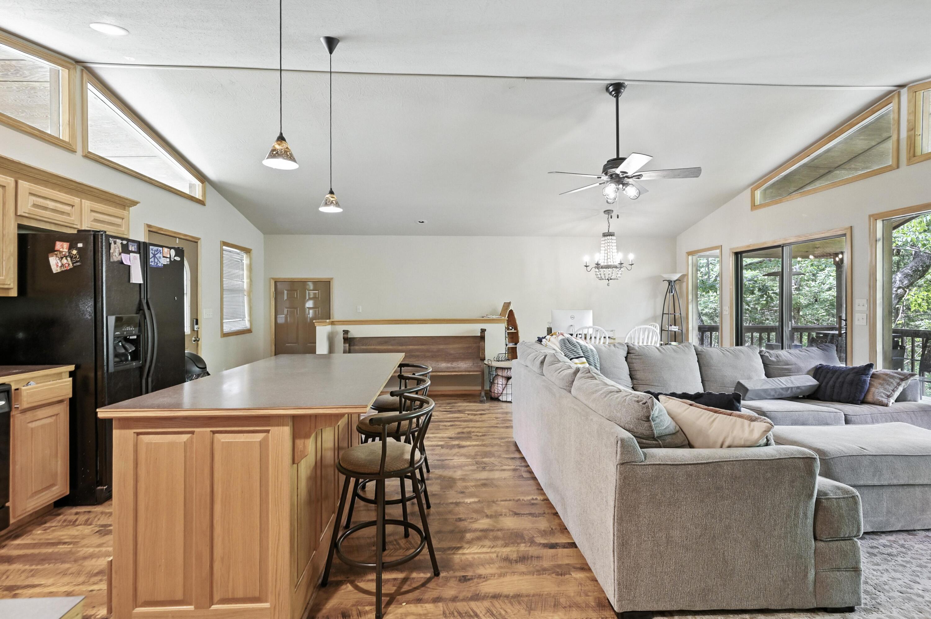 22562 Air Park Drive Property Photo 12