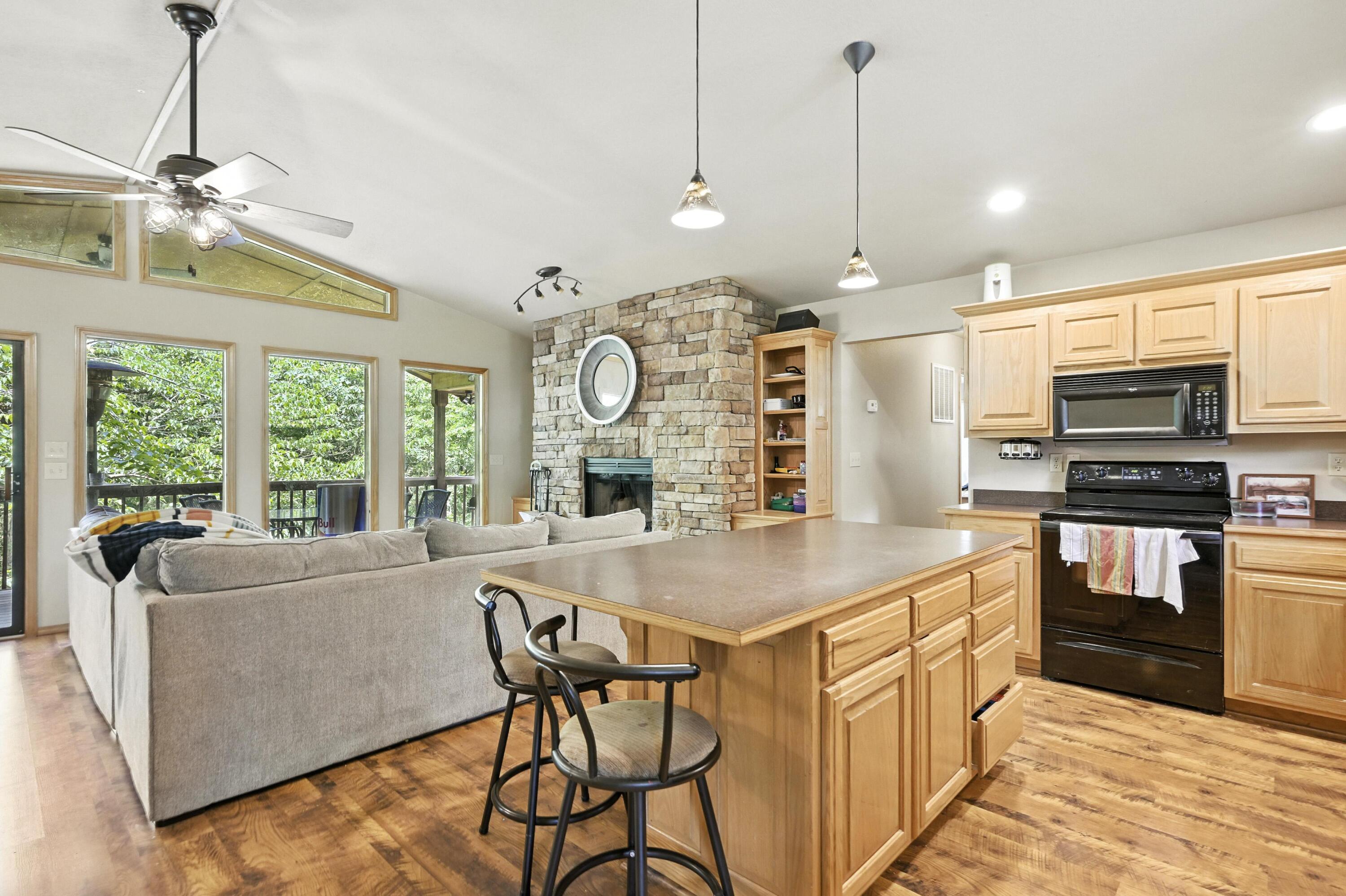 22562 Air Park Drive Property Photo 17