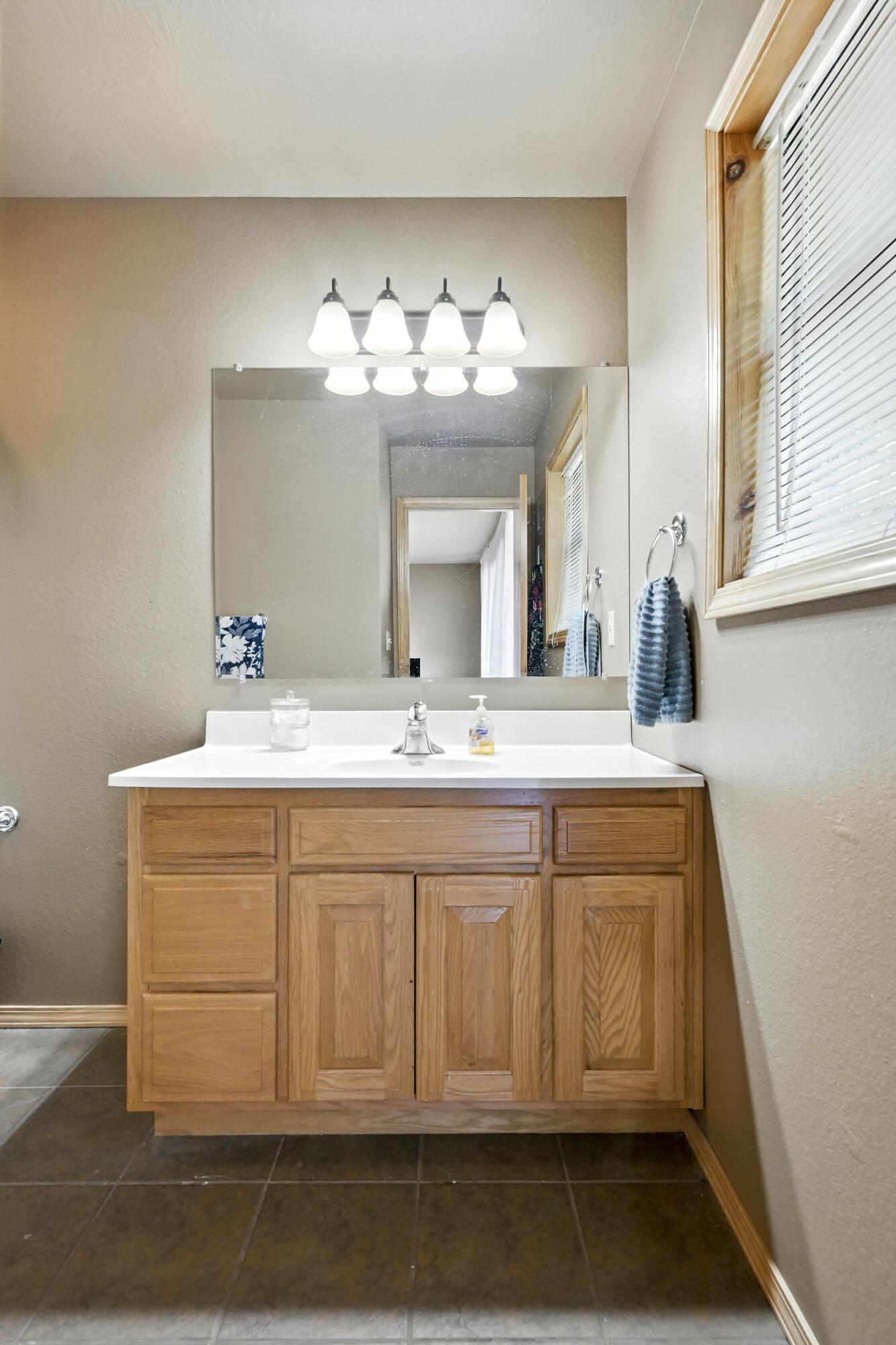22562 Air Park Drive Property Photo 28
