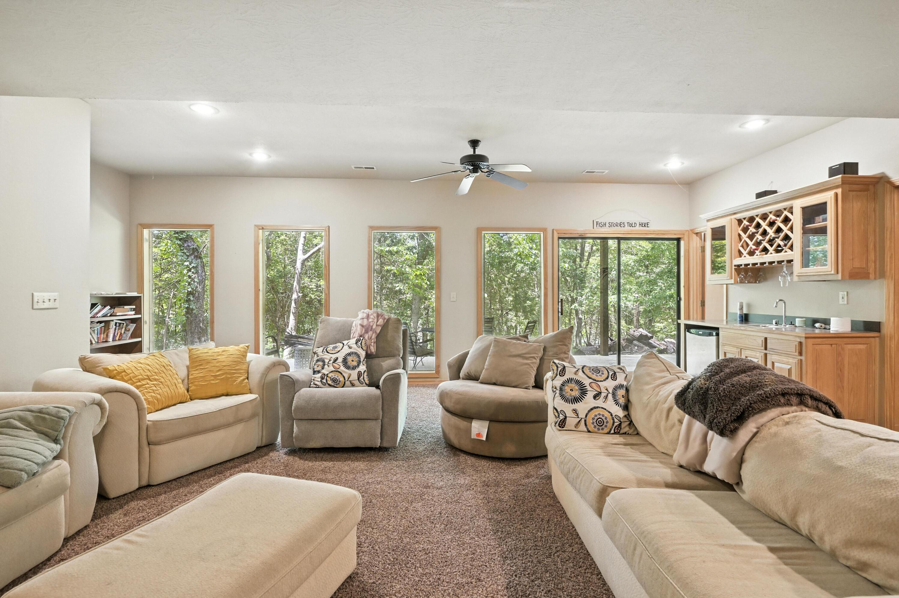 22562 Air Park Drive Property Photo 32