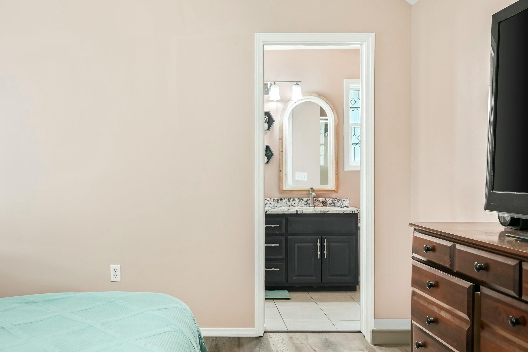 1528 North Marshall Street Property Photo 11