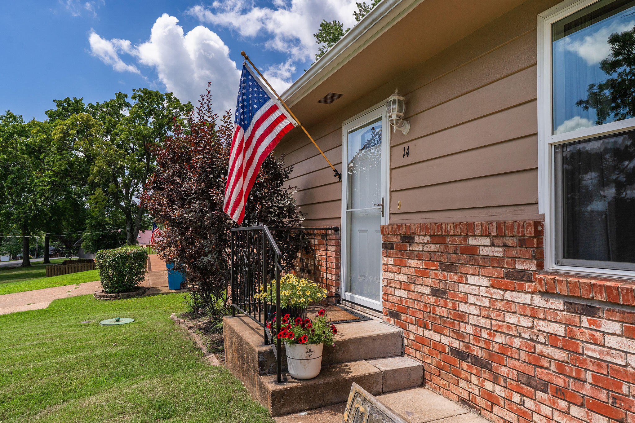 14 Bridgeview Drive Property Photo 3