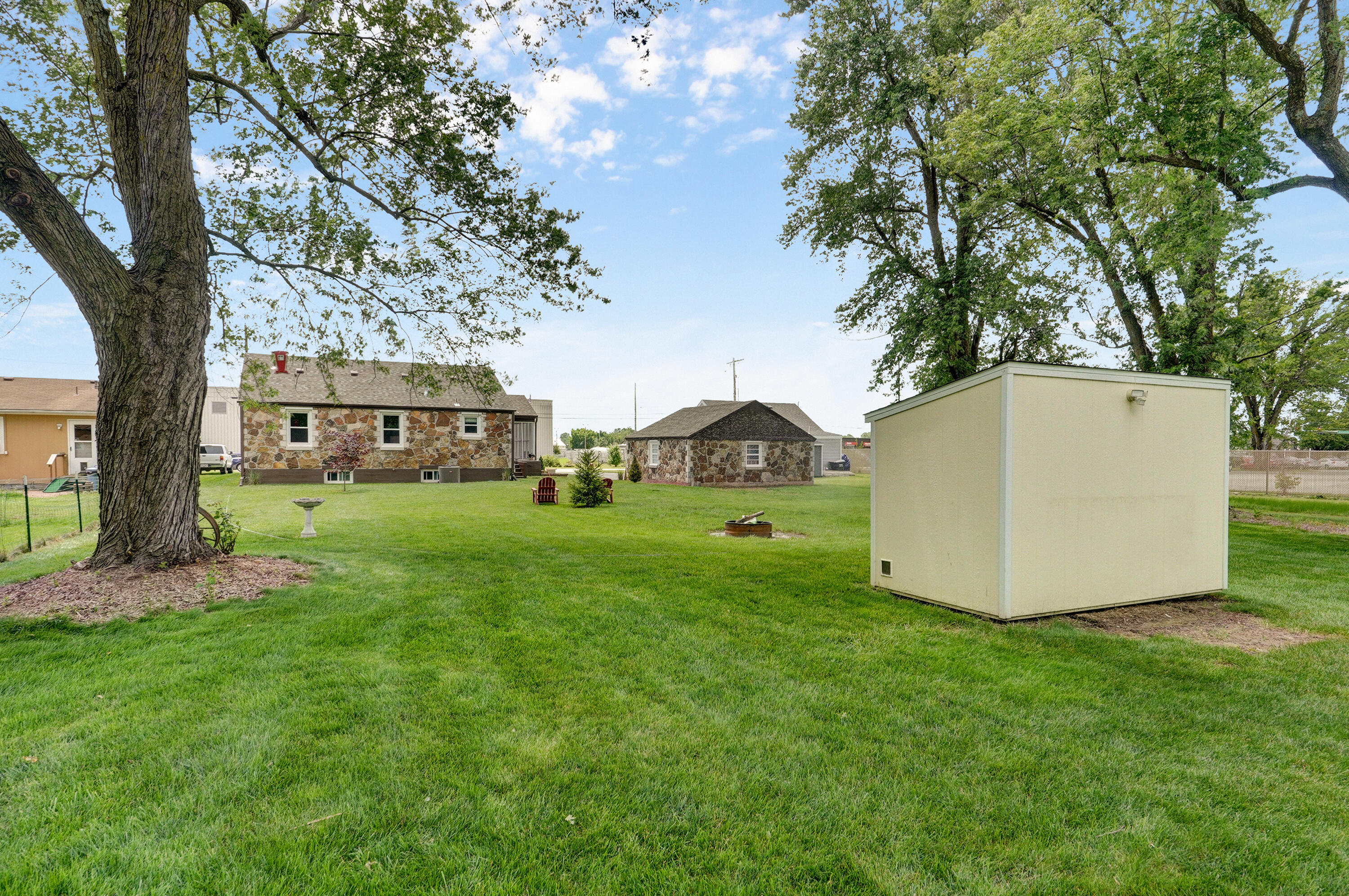 1841 East Dale Street Property Photo 35