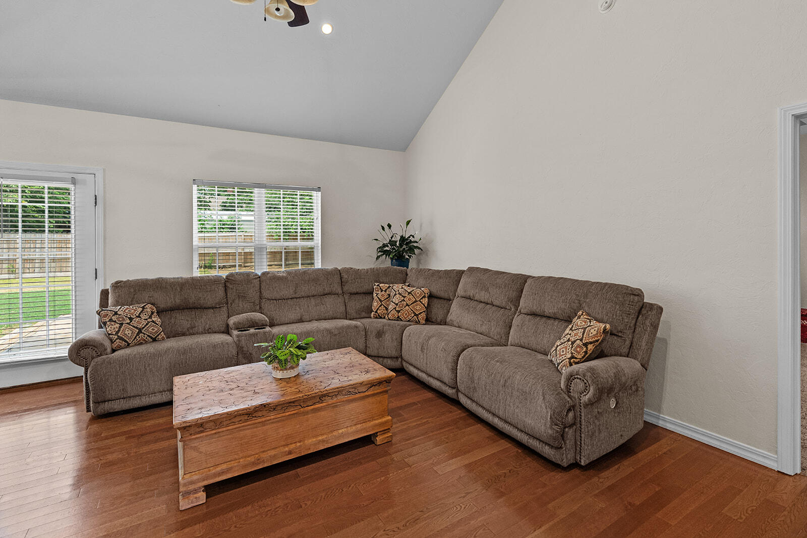 806 East Grant Street Property Photo 7
