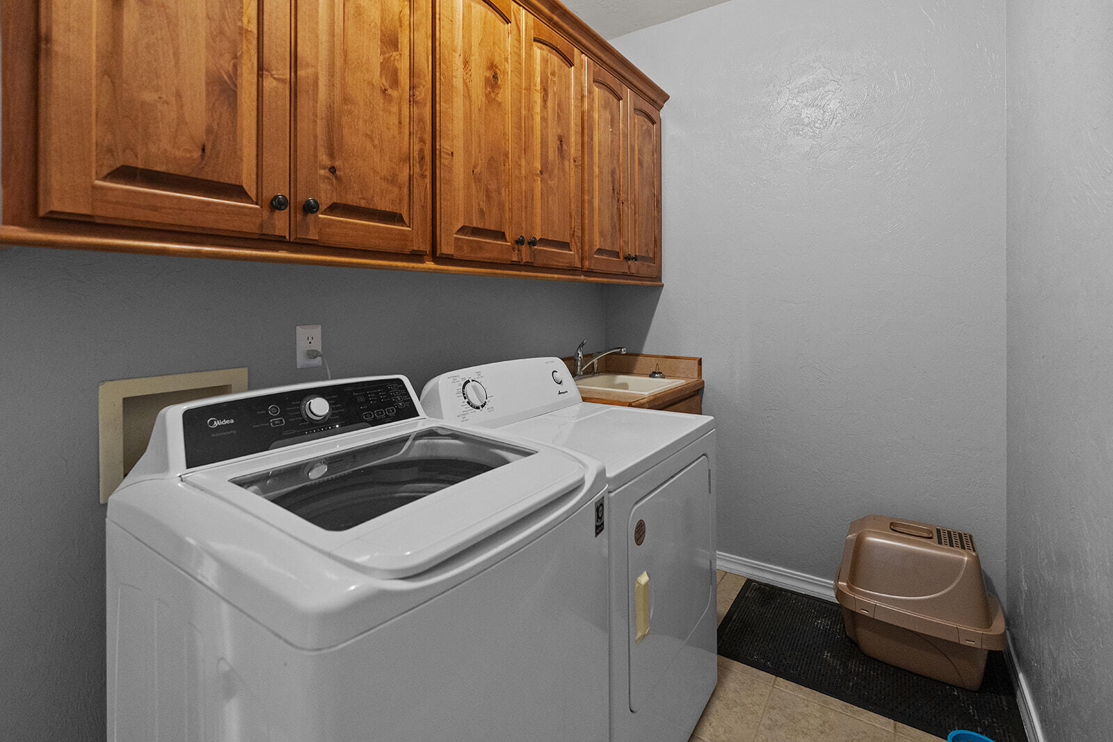 806 East Grant Street Property Photo 21