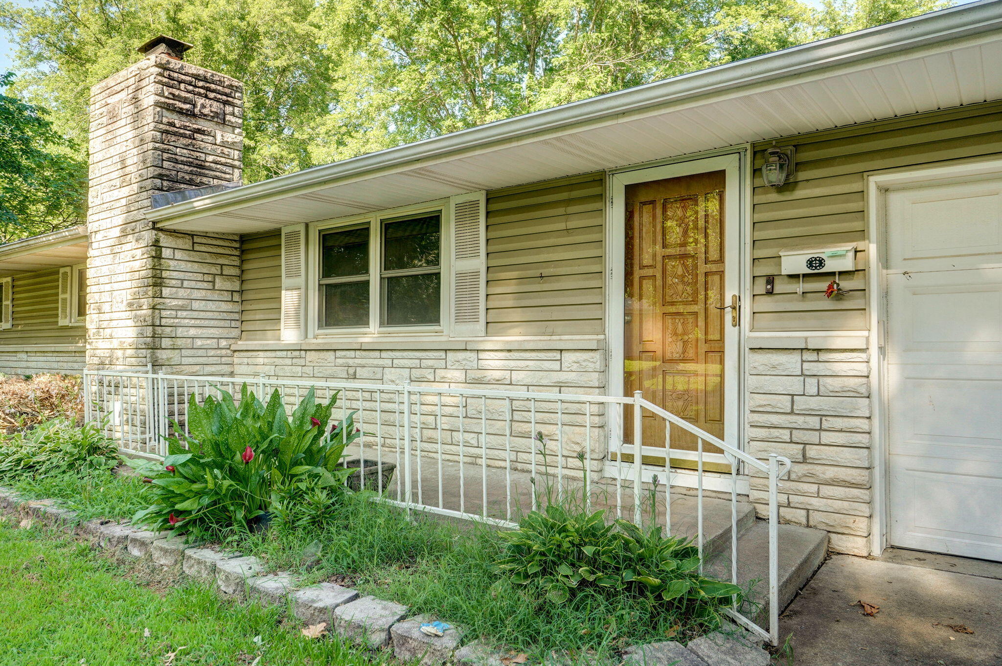 115 North Bonnie Avenue Property Photo 3