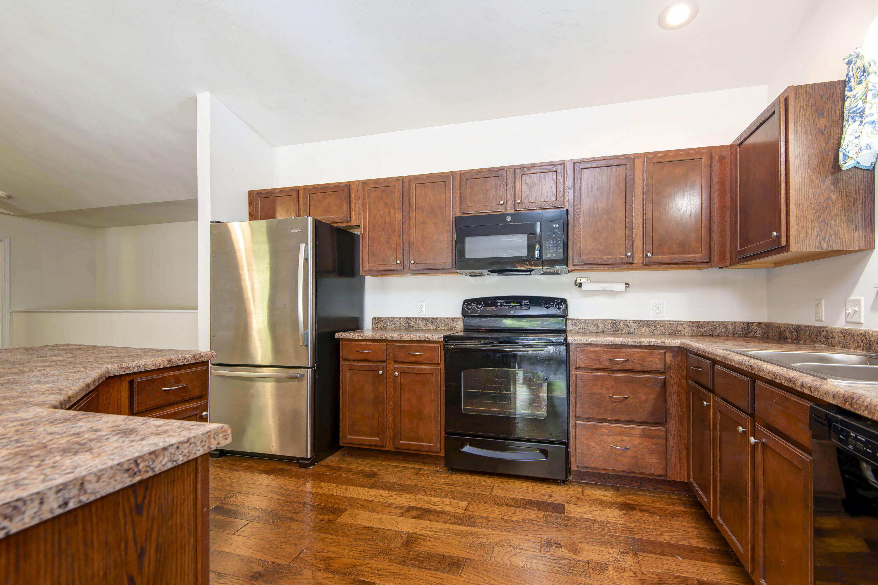 5513 South Faust Avenue Property Photo 6