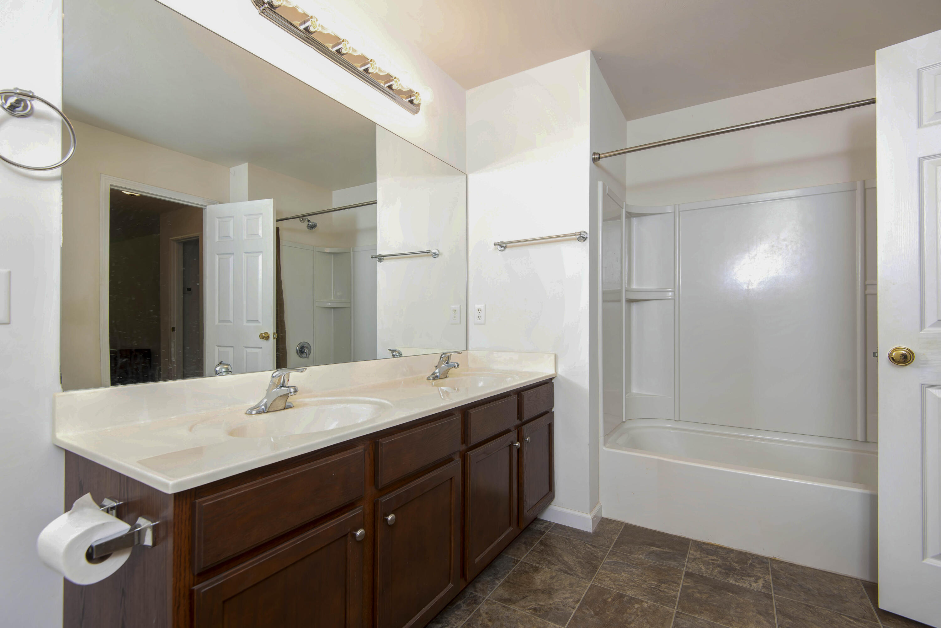 5513 South Faust Avenue Property Photo 12