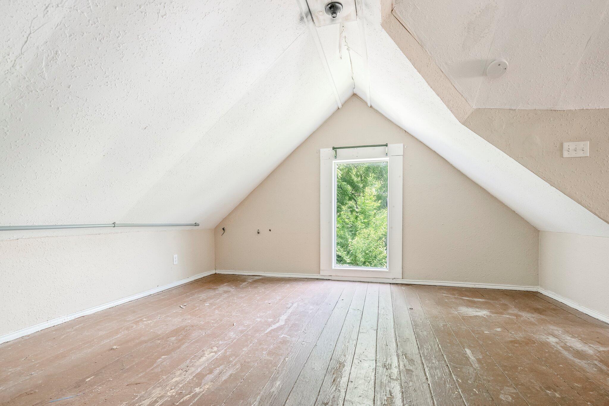 2225 North National Avenue Property Photo 17