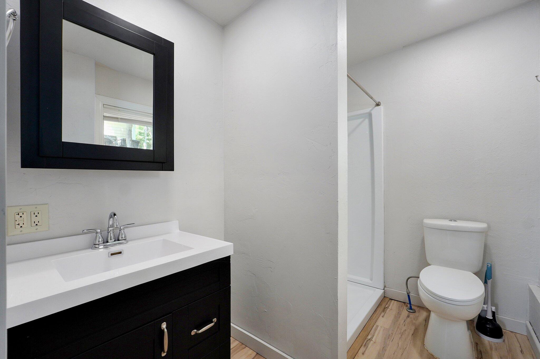 305 East Oak Street Property Photo 17