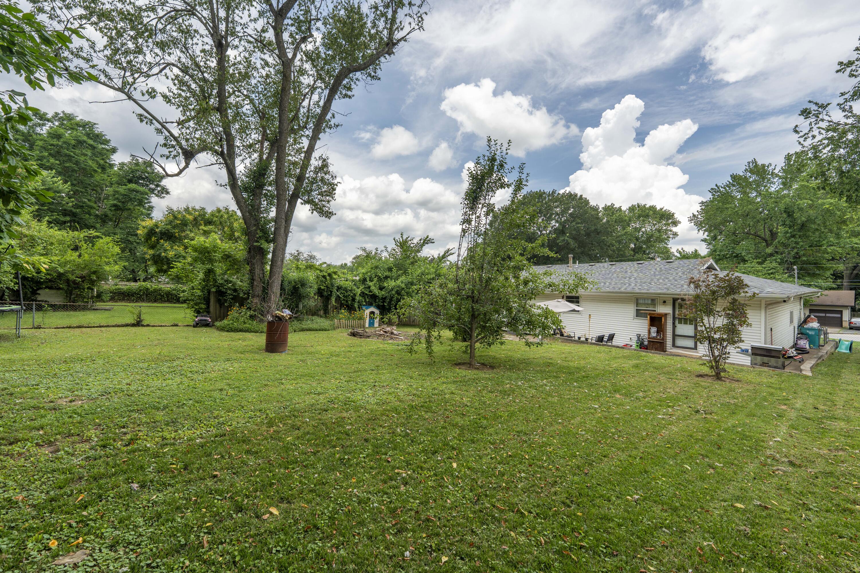940 East Sayer Street Property Photo 30