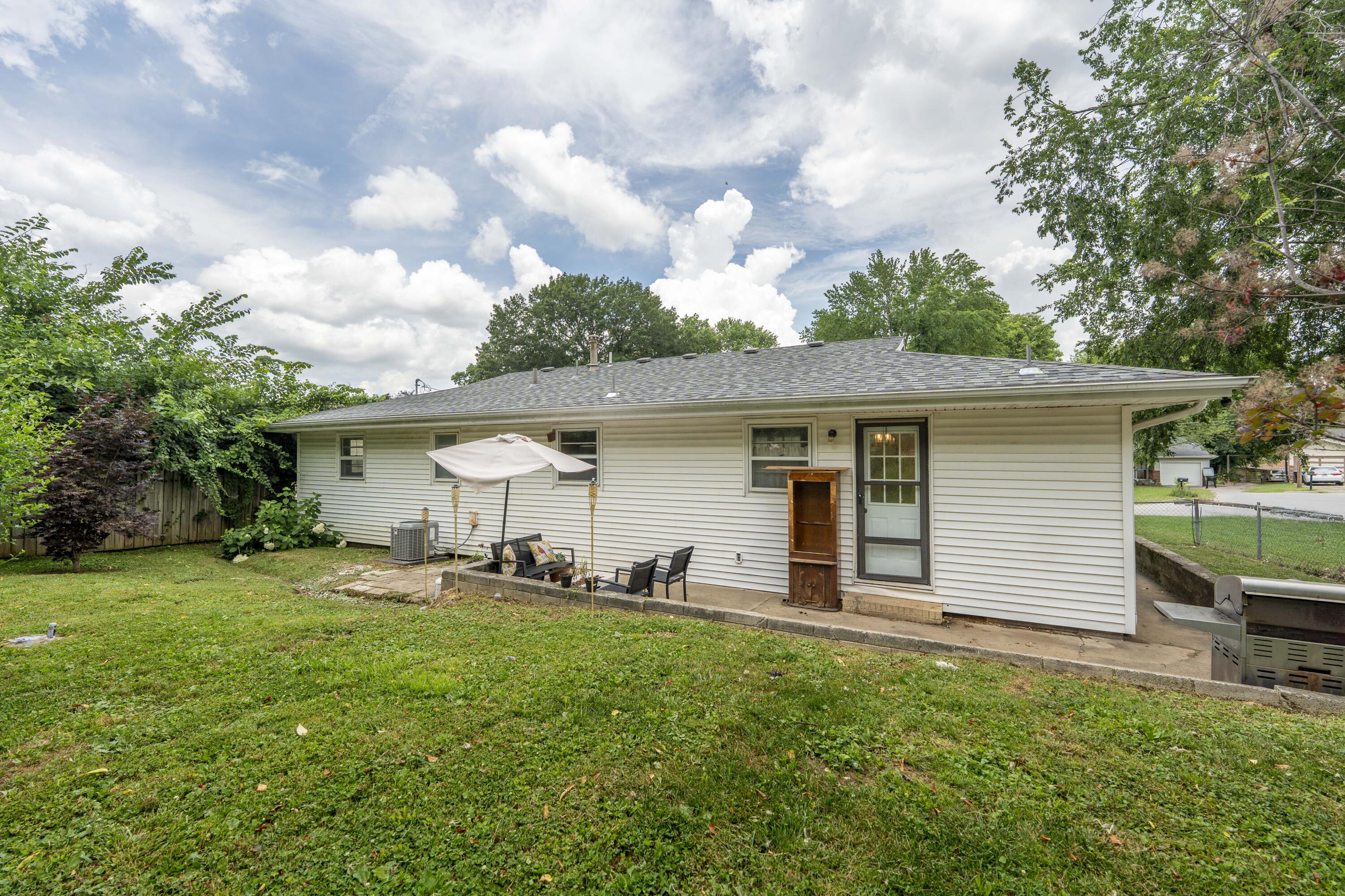 940 East Sayer Street Property Photo 33