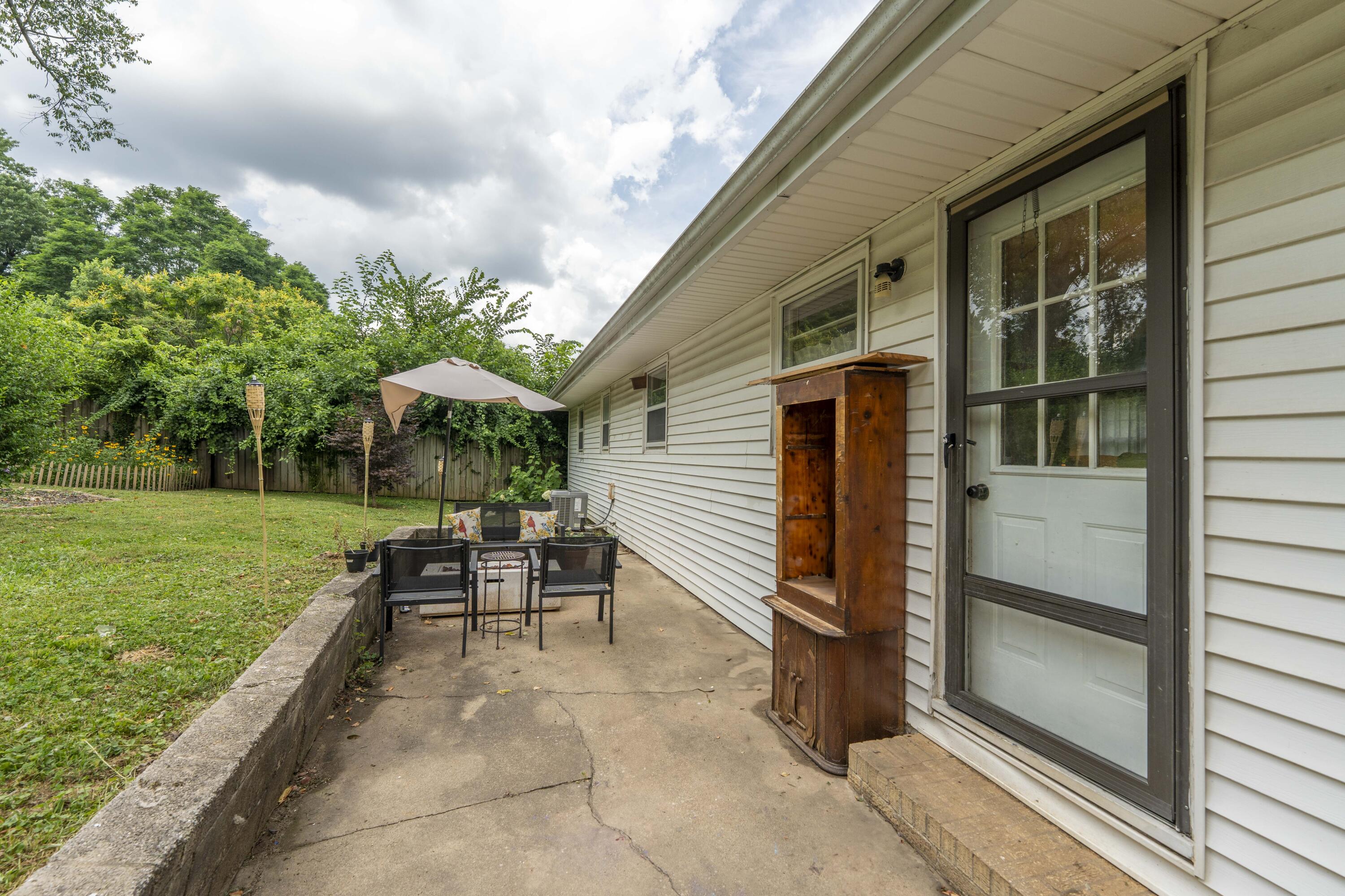 940 East Sayer Street Property Photo 35