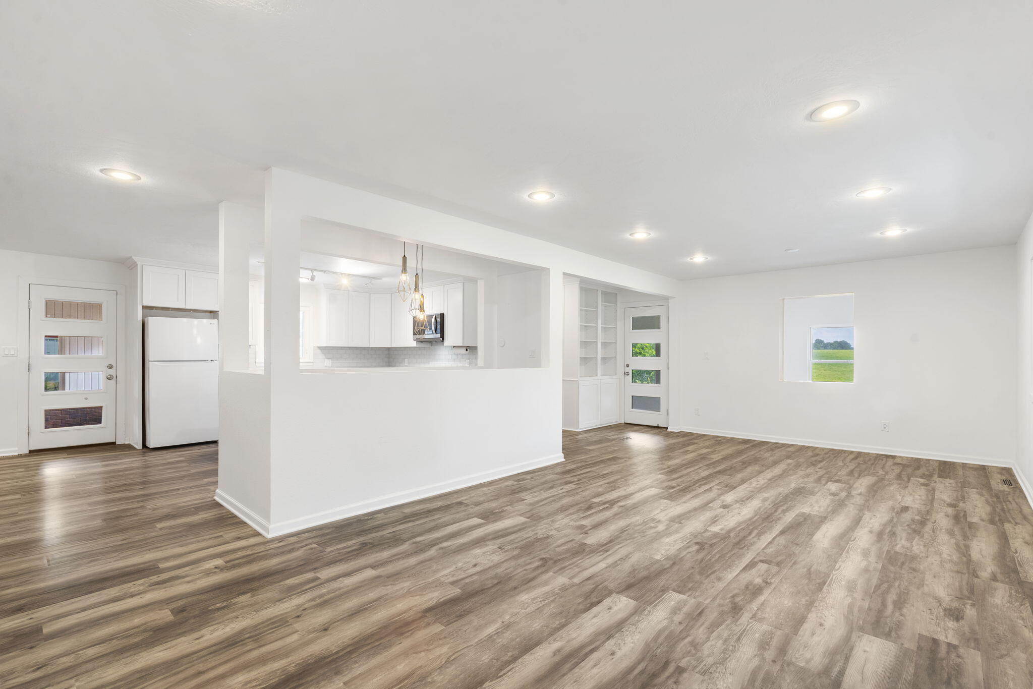 5295 East Farm Road 138 Property Photo 6