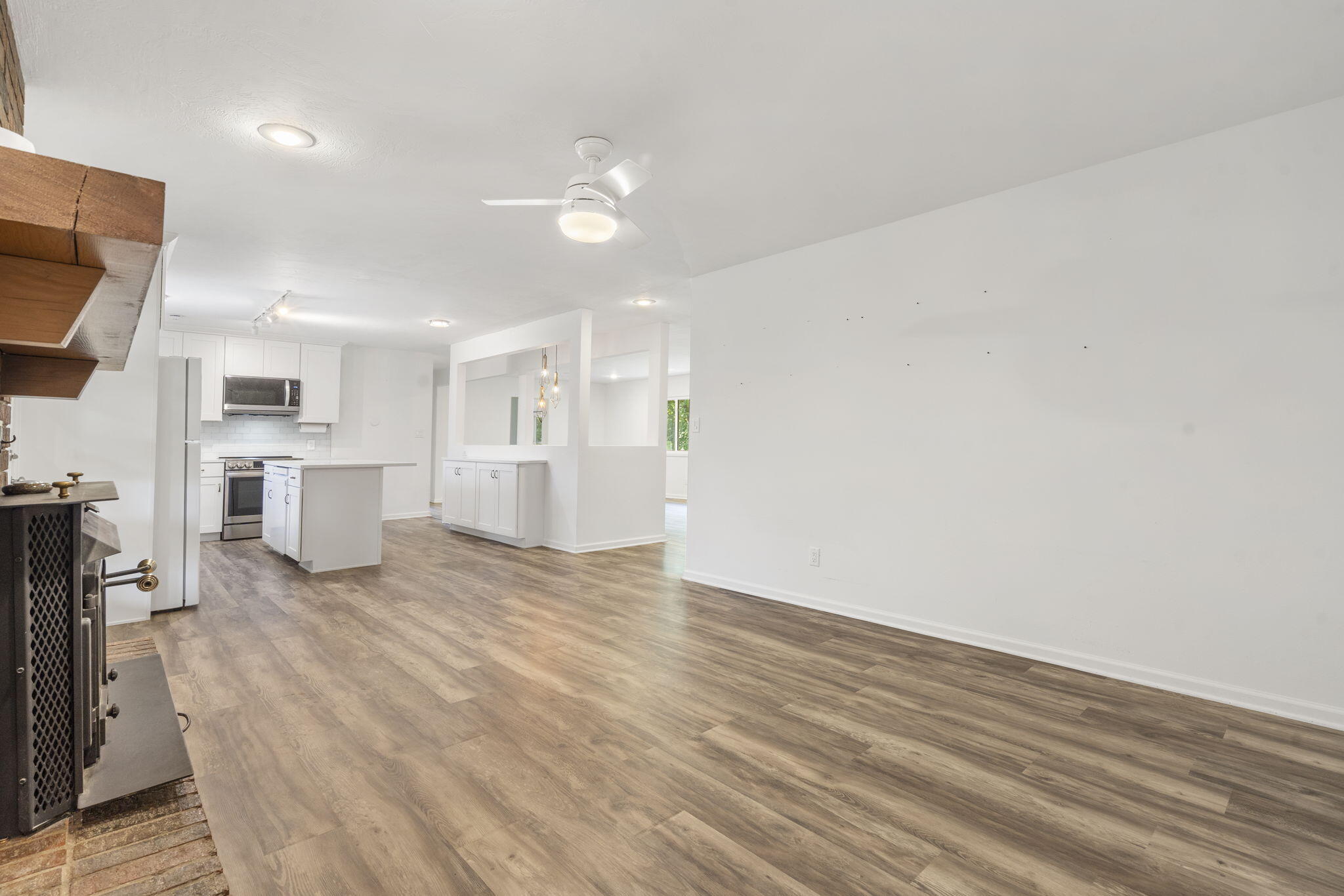 5295 East Farm Road 138 Property Photo 8