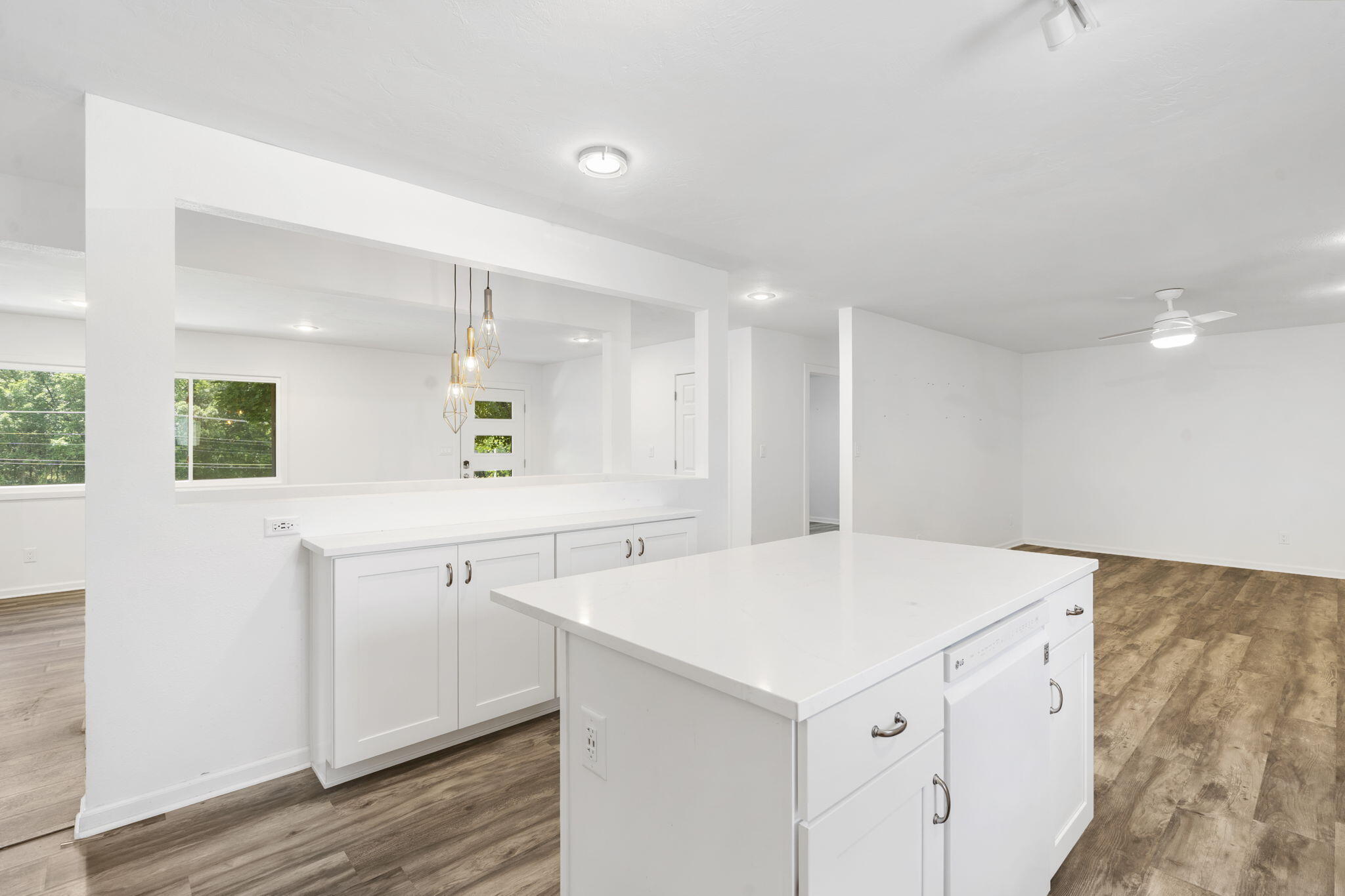 5295 East Farm Road 138 Property Photo 14