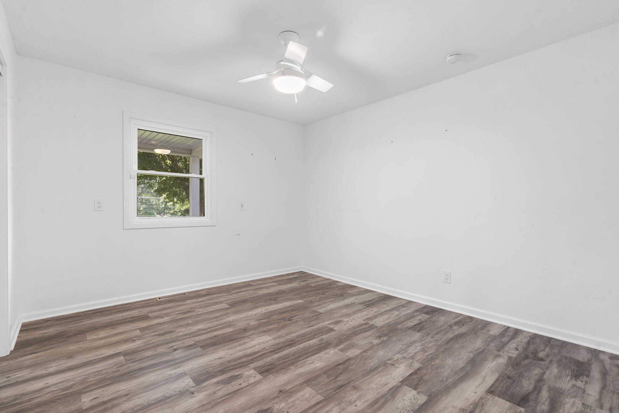 5295 East Farm Road 138 Property Photo 27