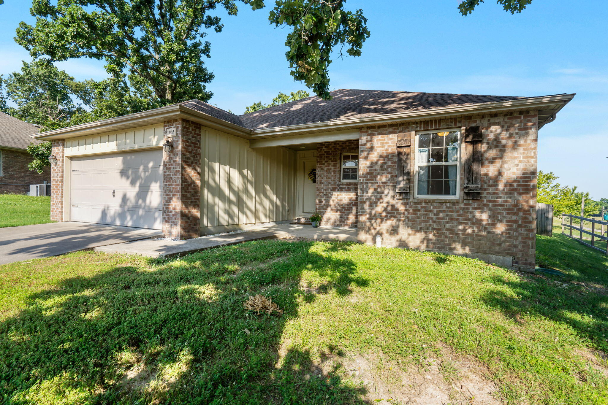 1065 South 21st Avenue Property Photo 1