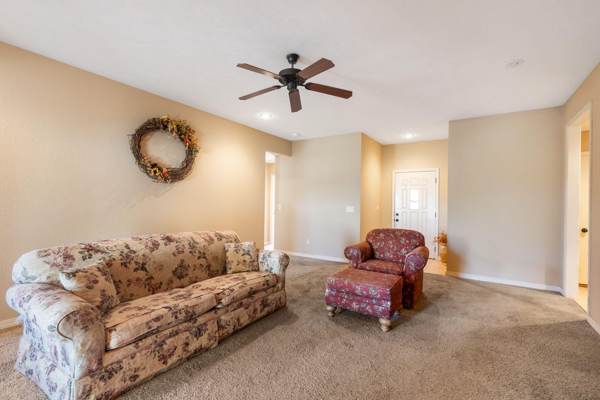 1065 South 21st Avenue Property Photo 3