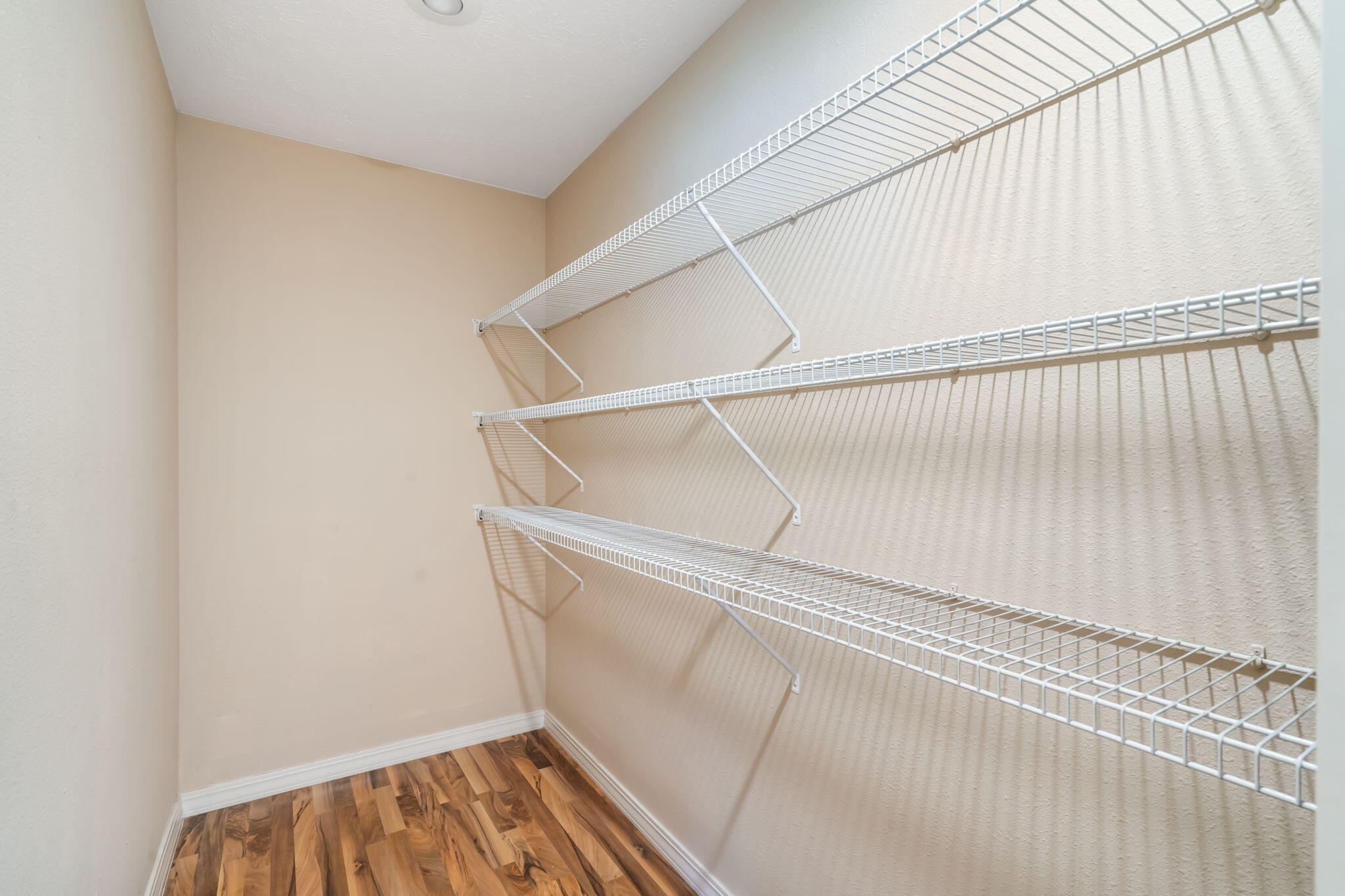 1065 South 21st Avenue Property Photo 9