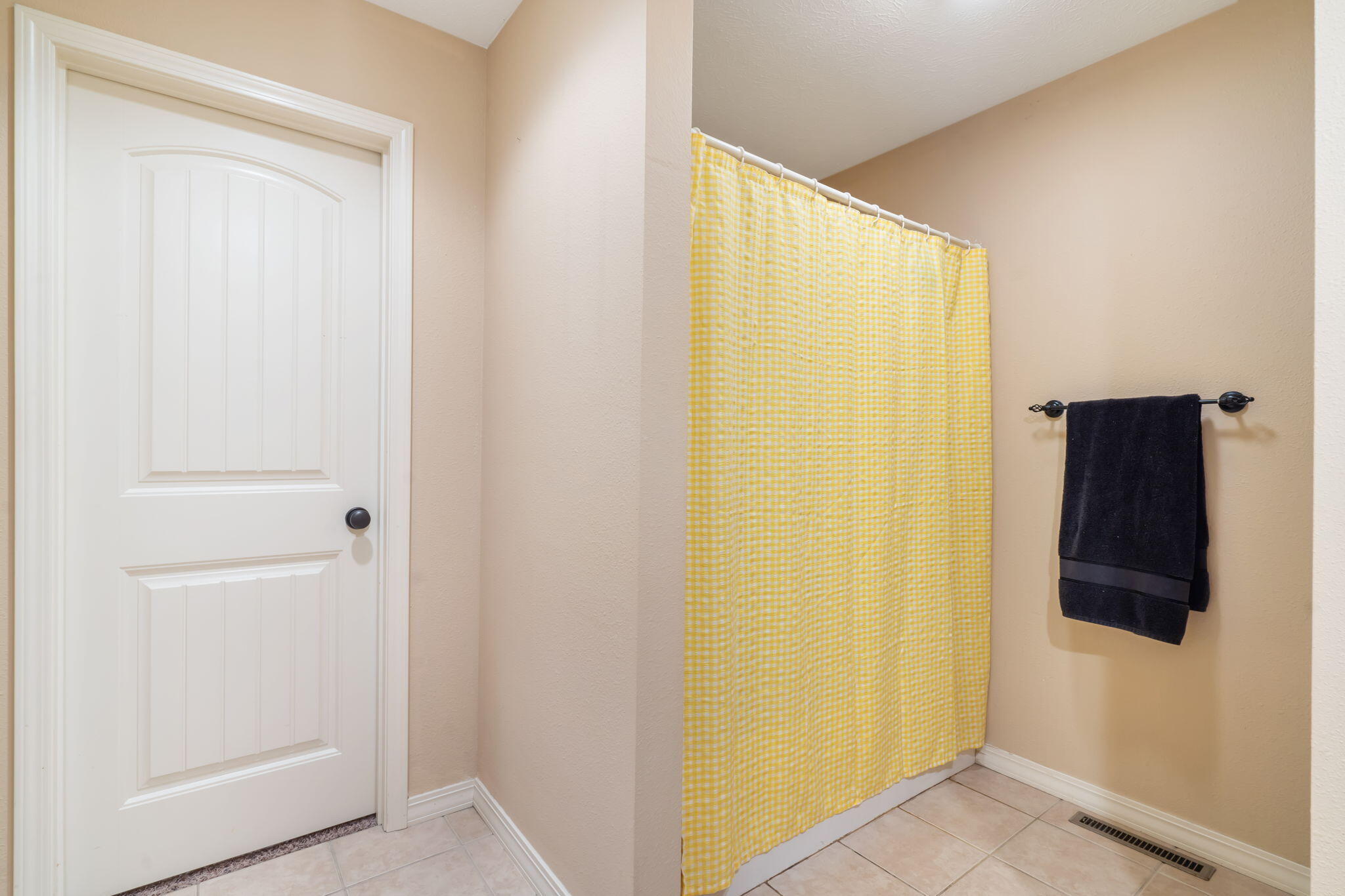 1065 South 21st Avenue Property Photo 14