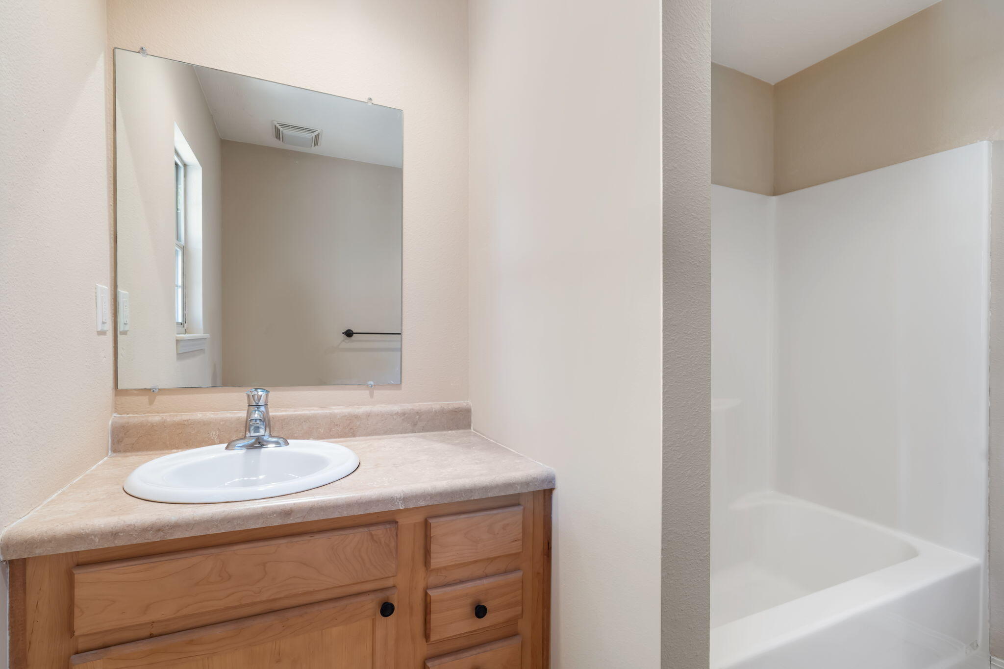 1065 South 21st Avenue Property Photo 19