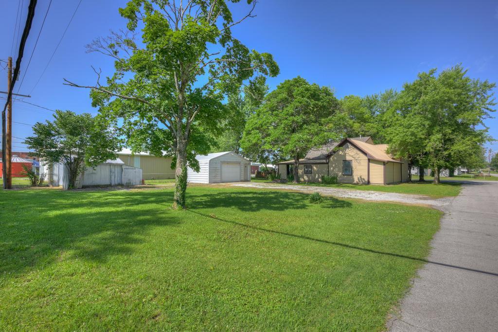 122 North Main Street Property Photo 6