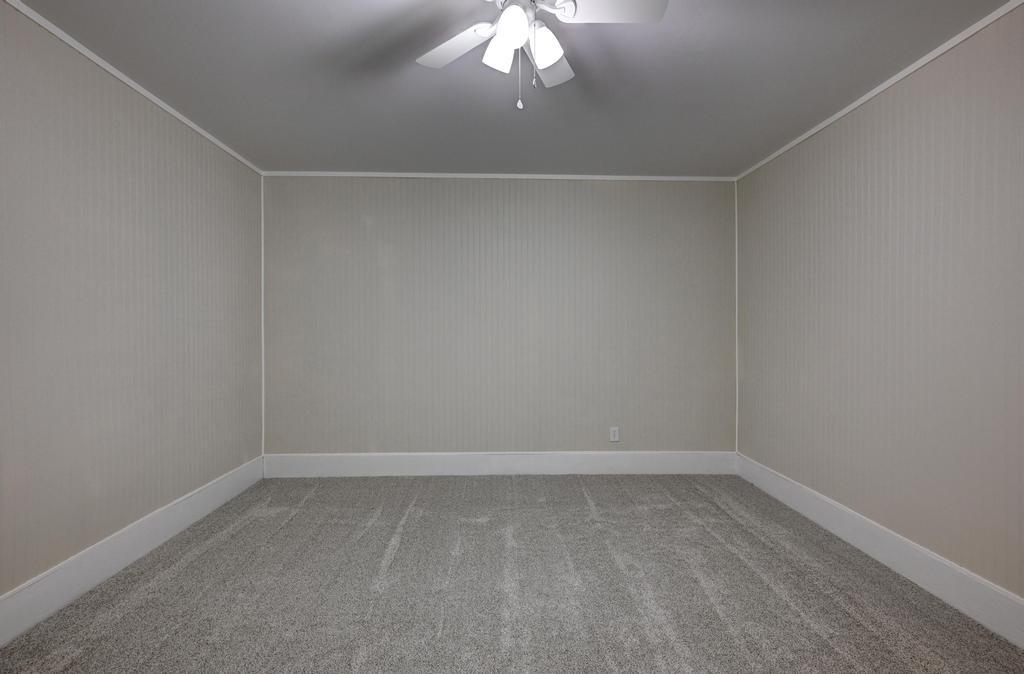 122 North Main Street Property Photo 28