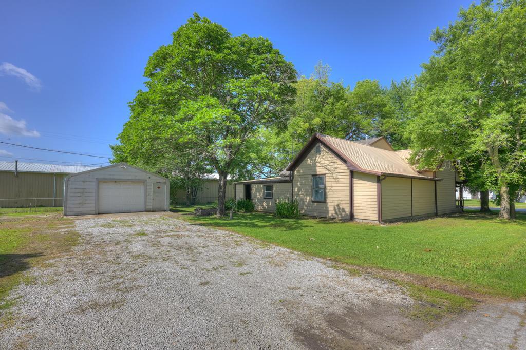 122 North Main Street Property Photo 46