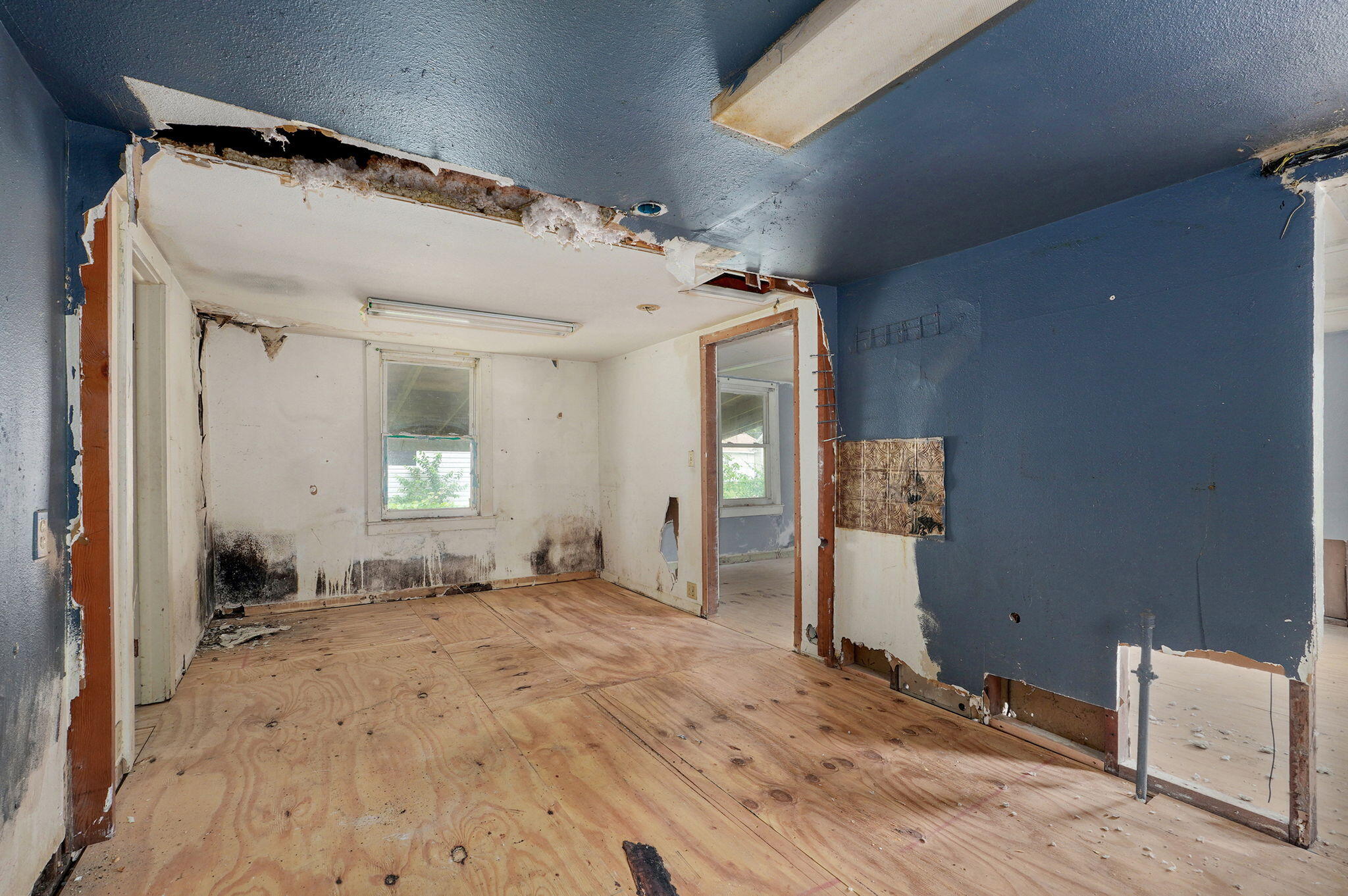2025 North Roosevelt Avenue Property Photo 7