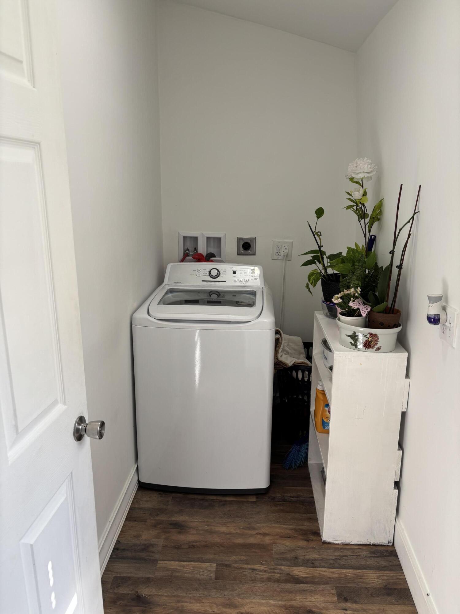 1104 North Oak Street Property Photo 14