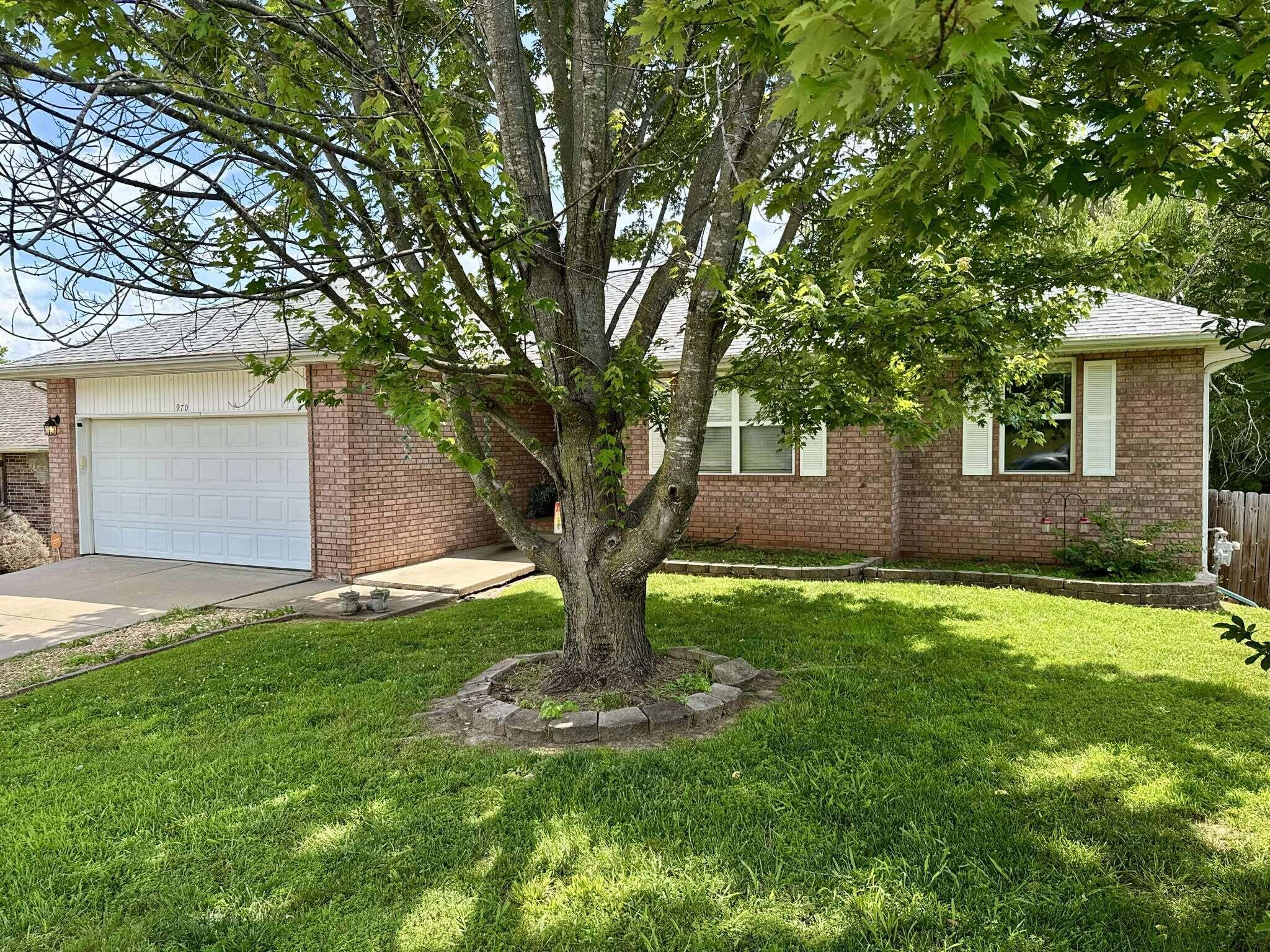 970 Creekside Place Property Photo 2