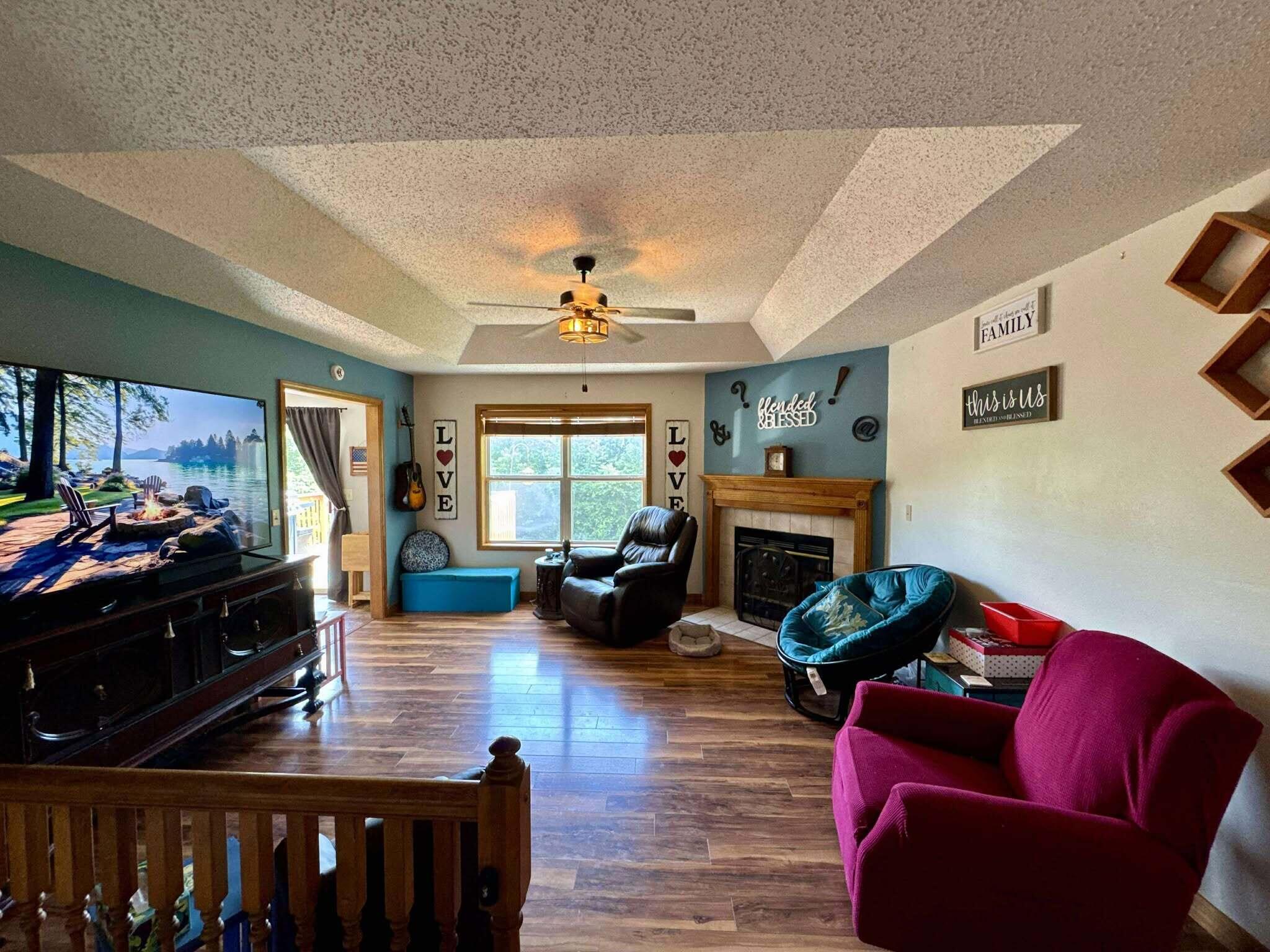 970 Creekside Place Property Photo 4