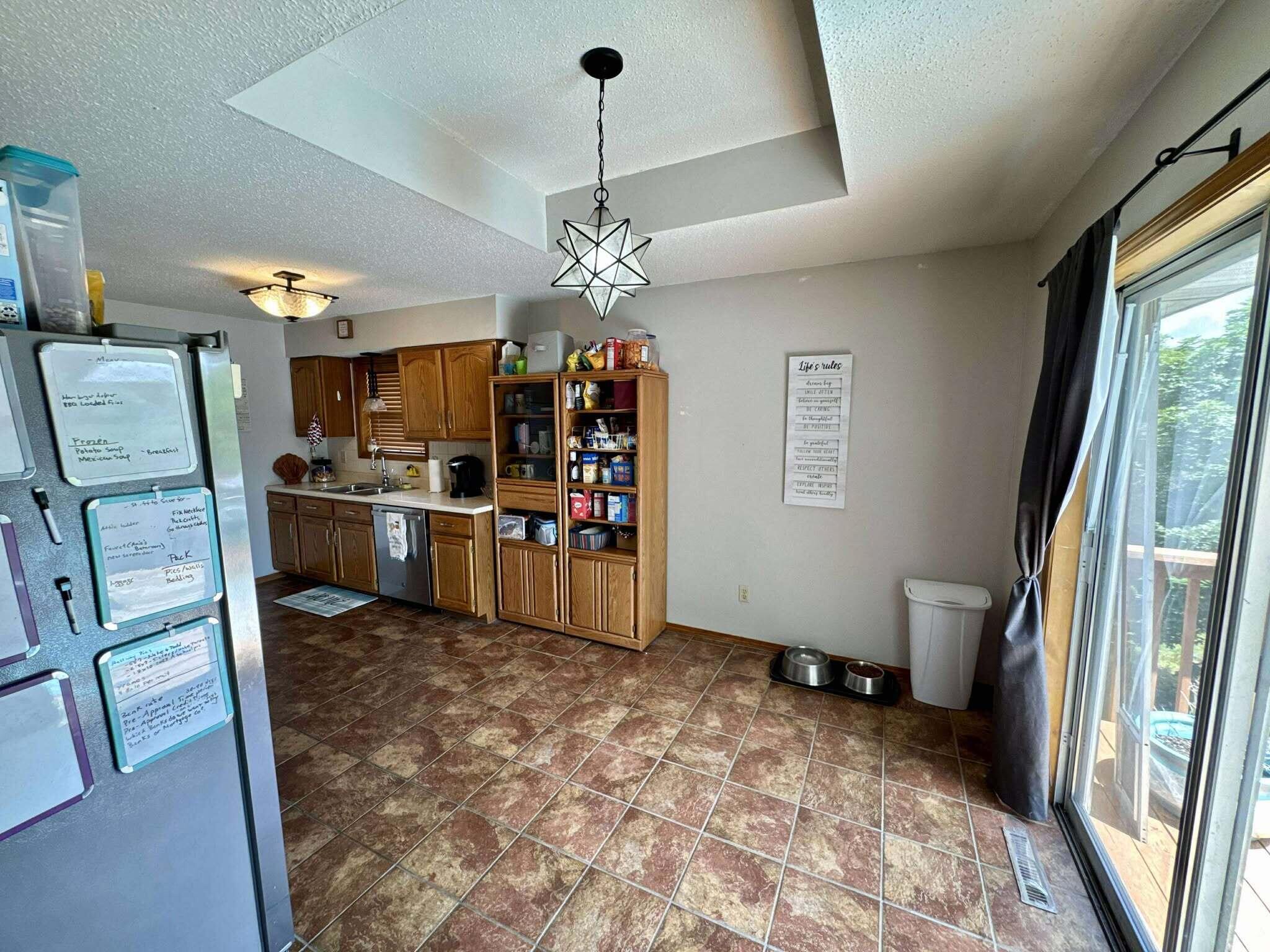 970 Creekside Place Property Photo 8
