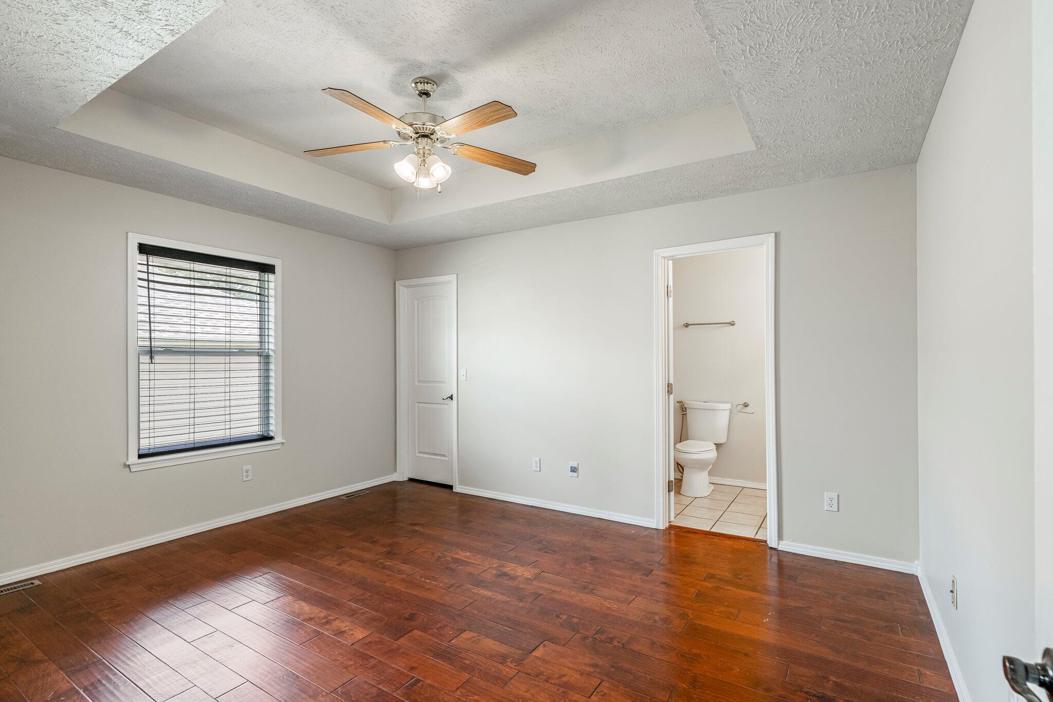 5238 South Tanager Avenue Property Photo 14