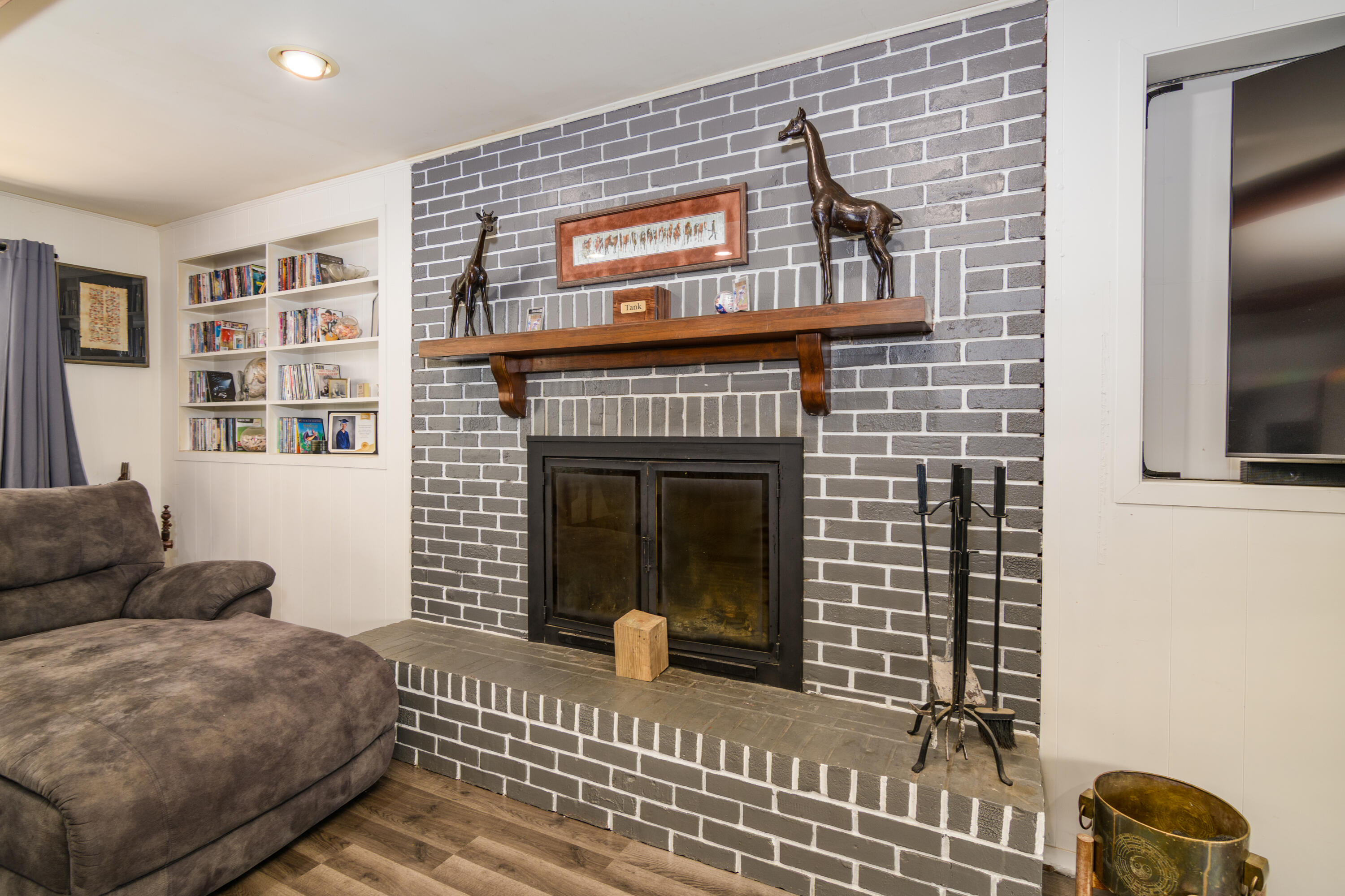 753 Wayland Drive Property Photo 8