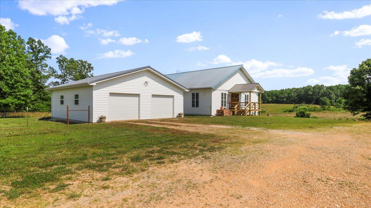 6532 State Route W Property Photo 3