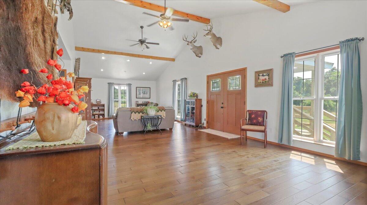 6532 State Route W Property Photo 5